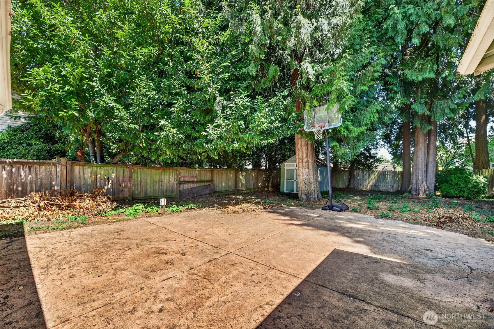 property viewer photo 18