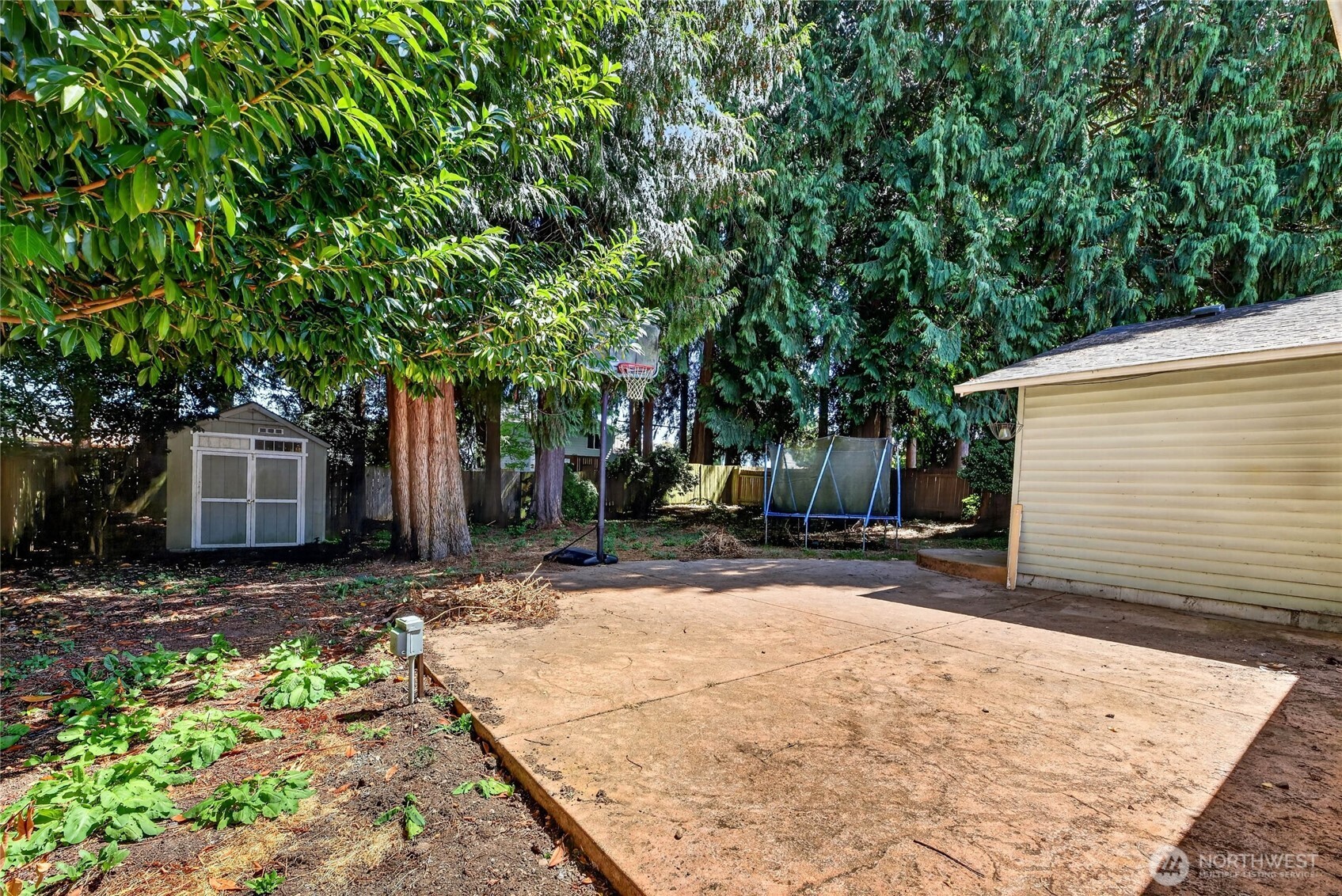 property viewer photo 19