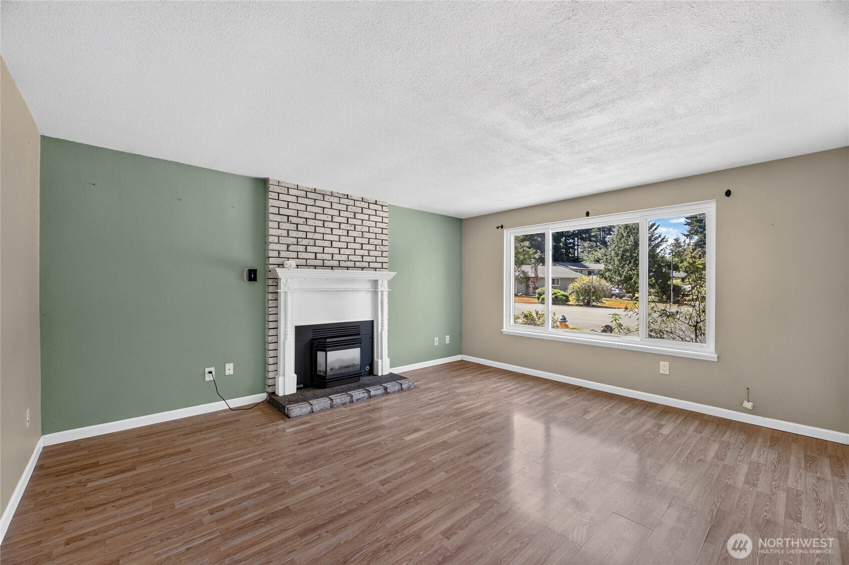 property viewer photo 2
