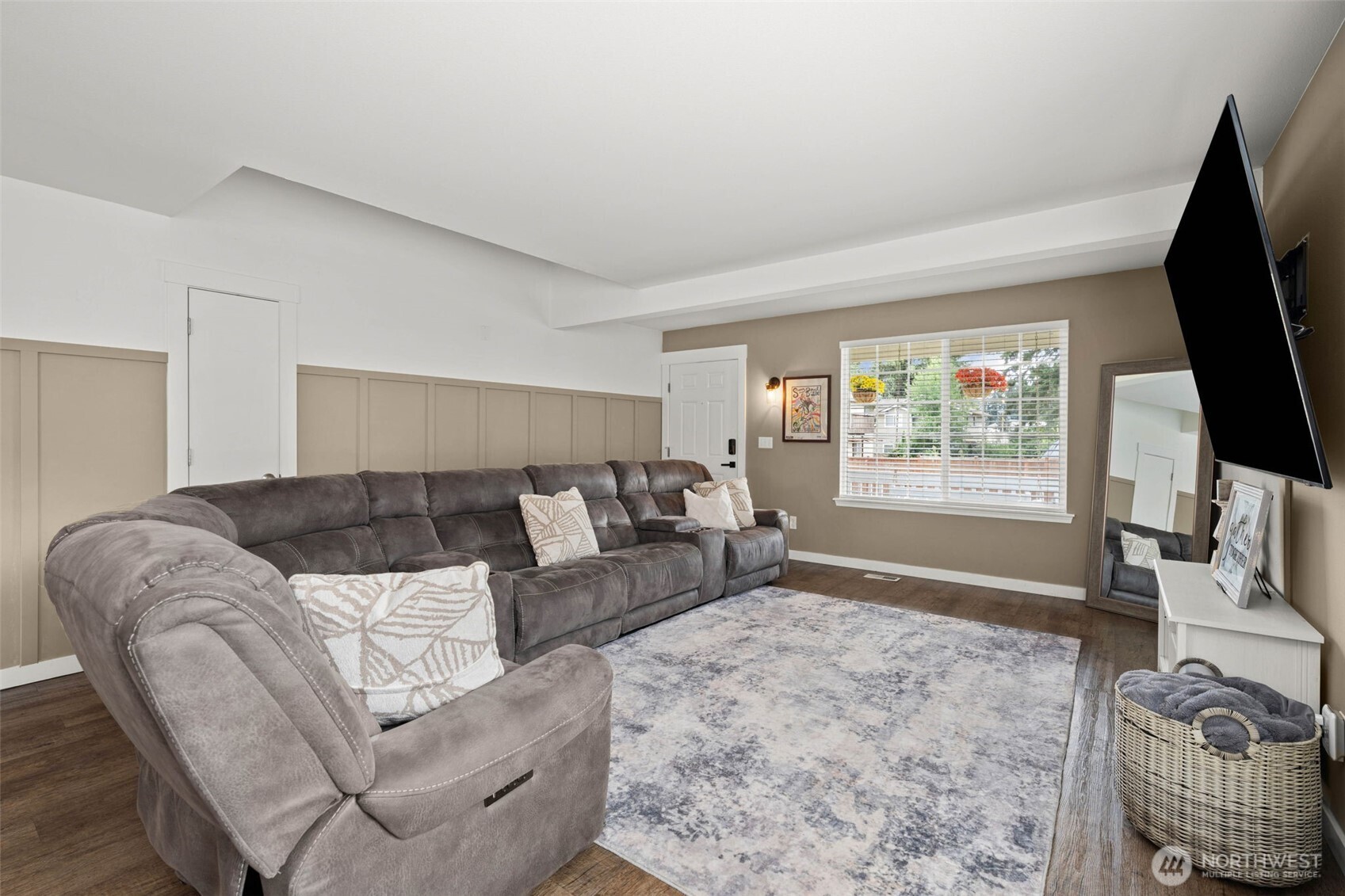 property viewer photo 5
