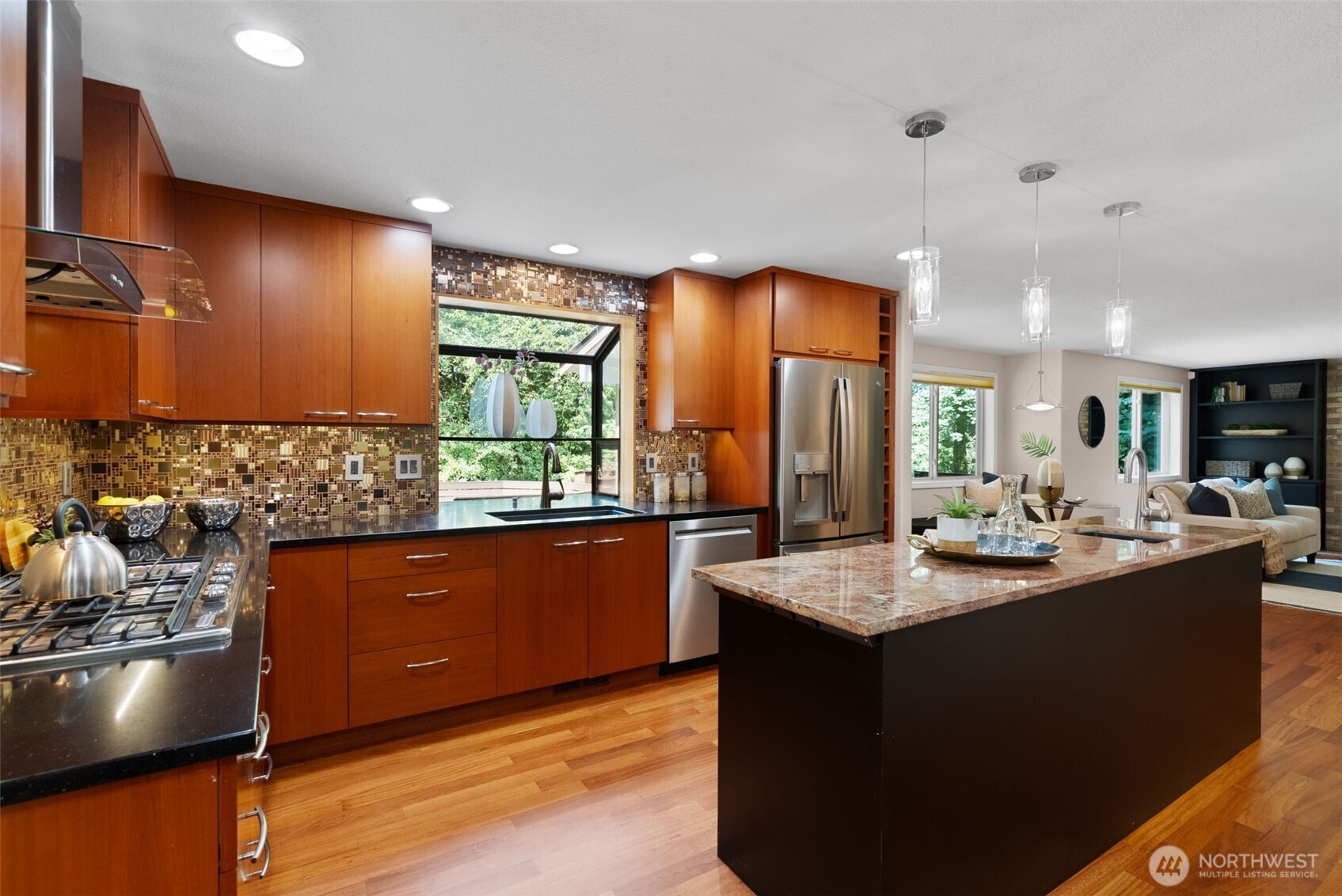 property viewer photo 16