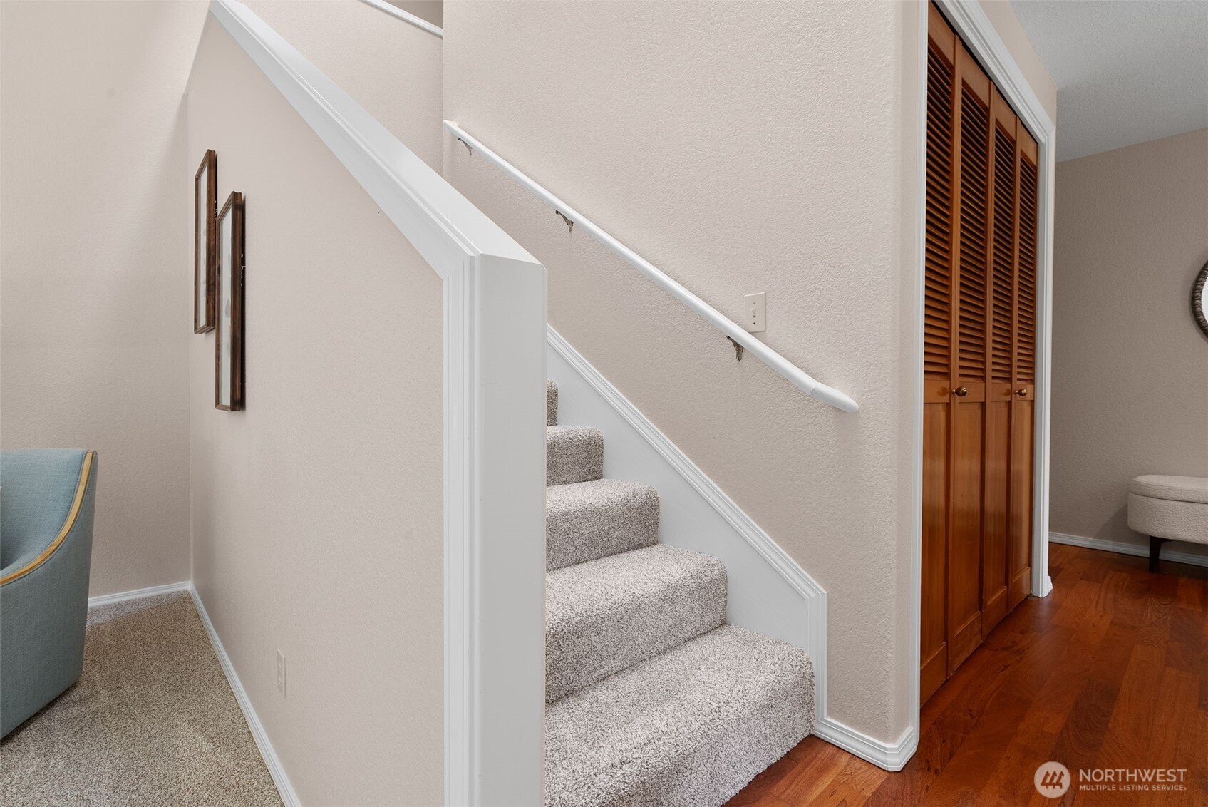 property viewer photo 23