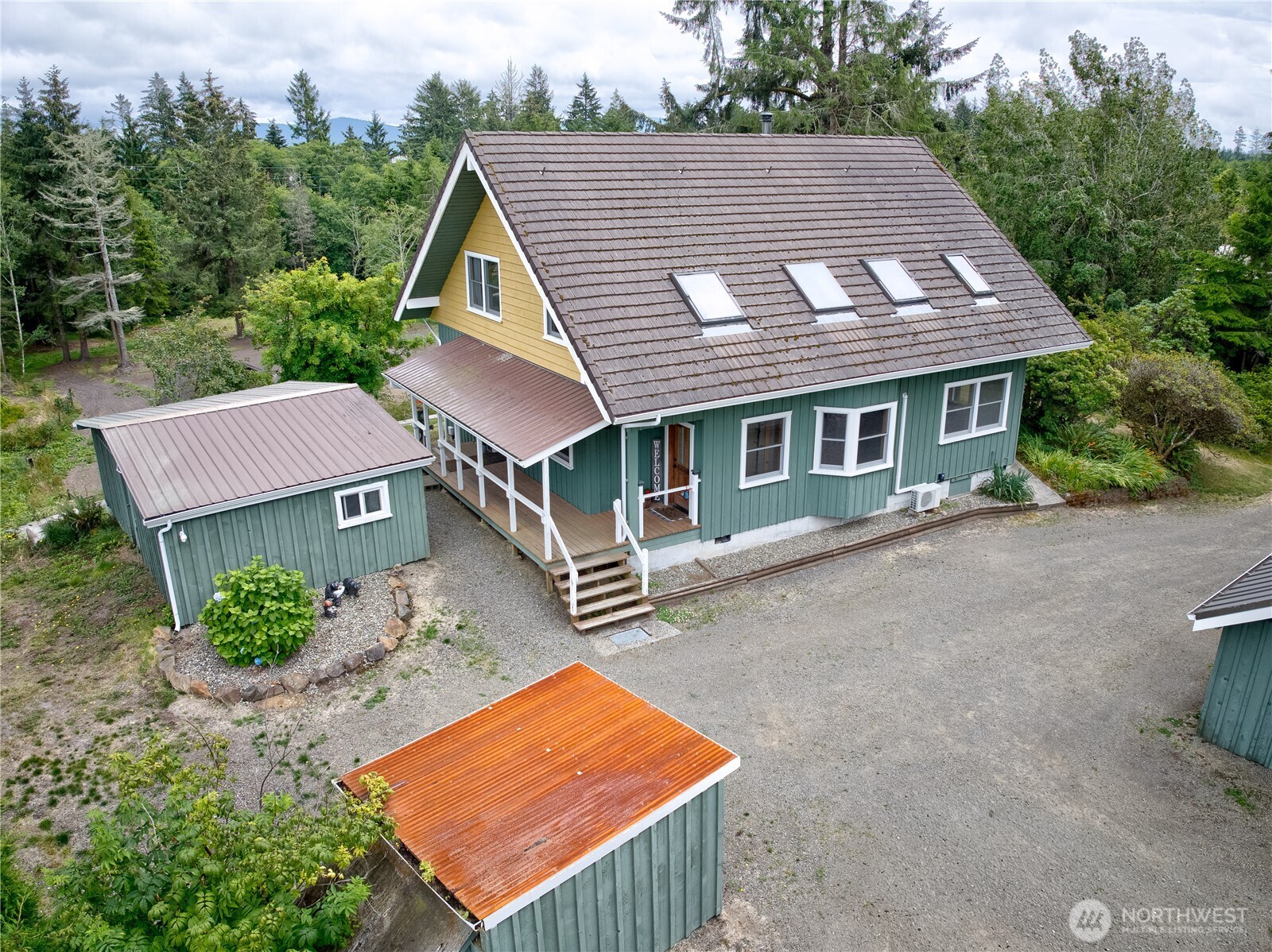 main property photo 38