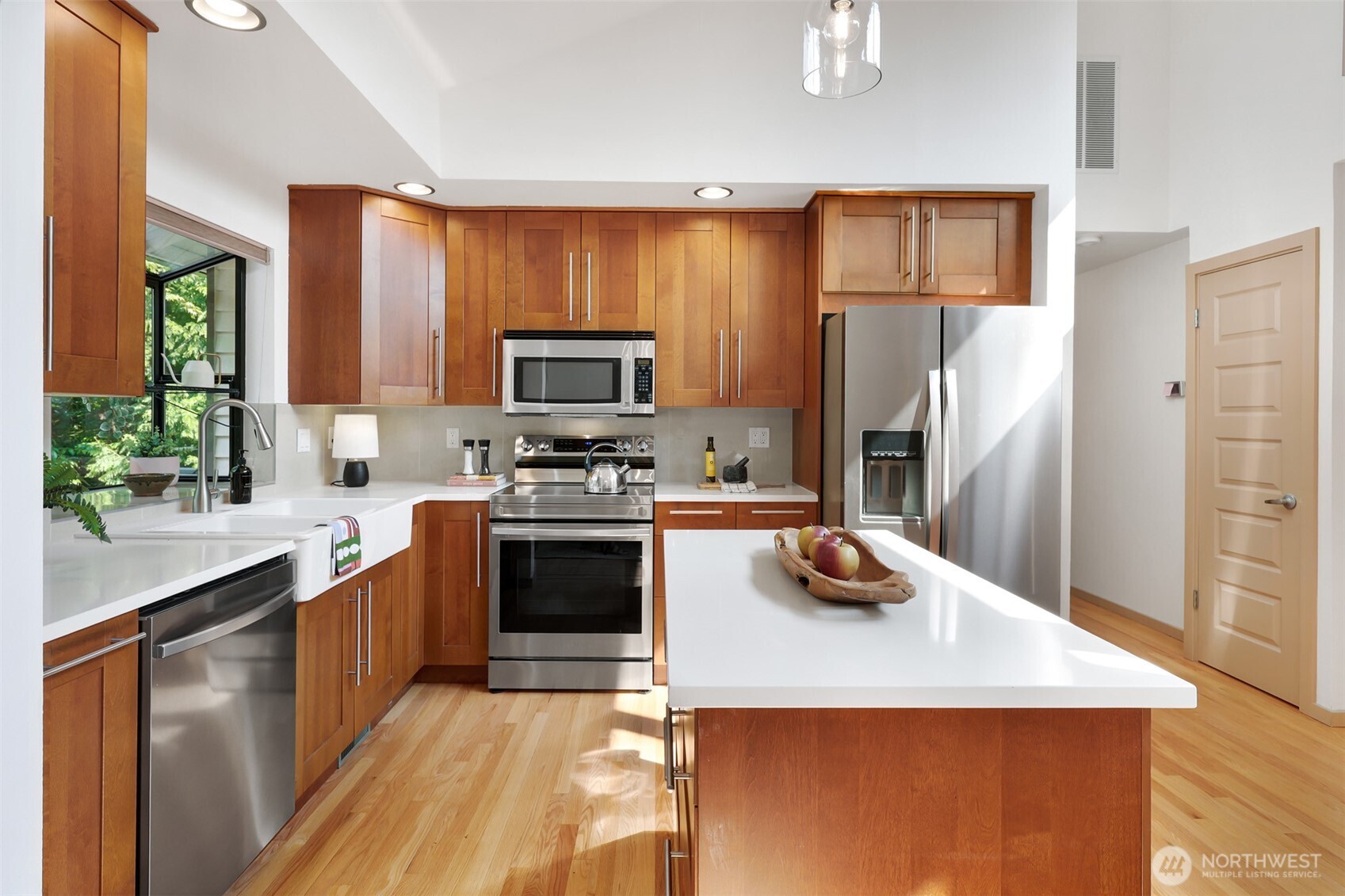 property viewer photo 11