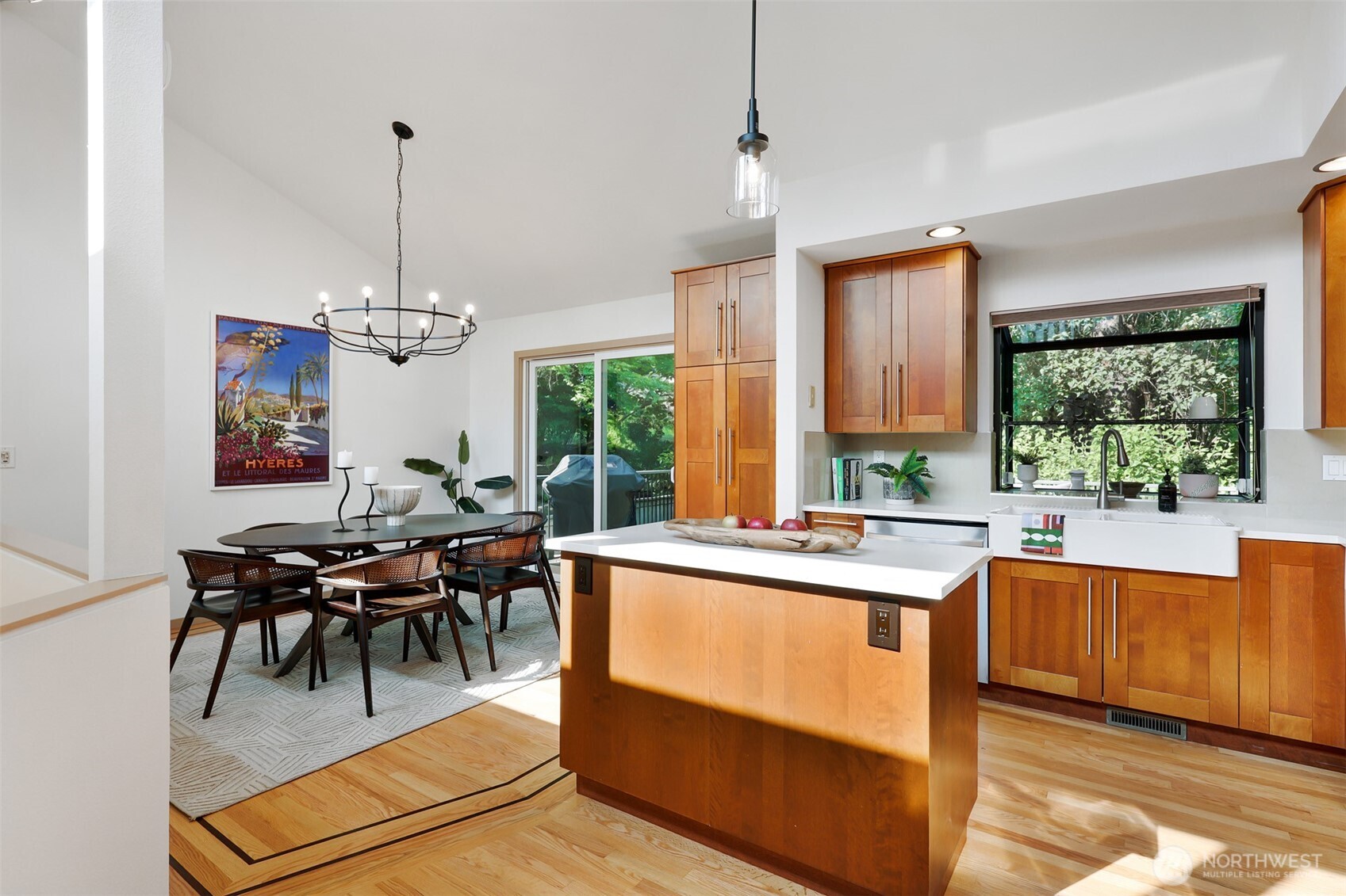 property viewer photo 12
