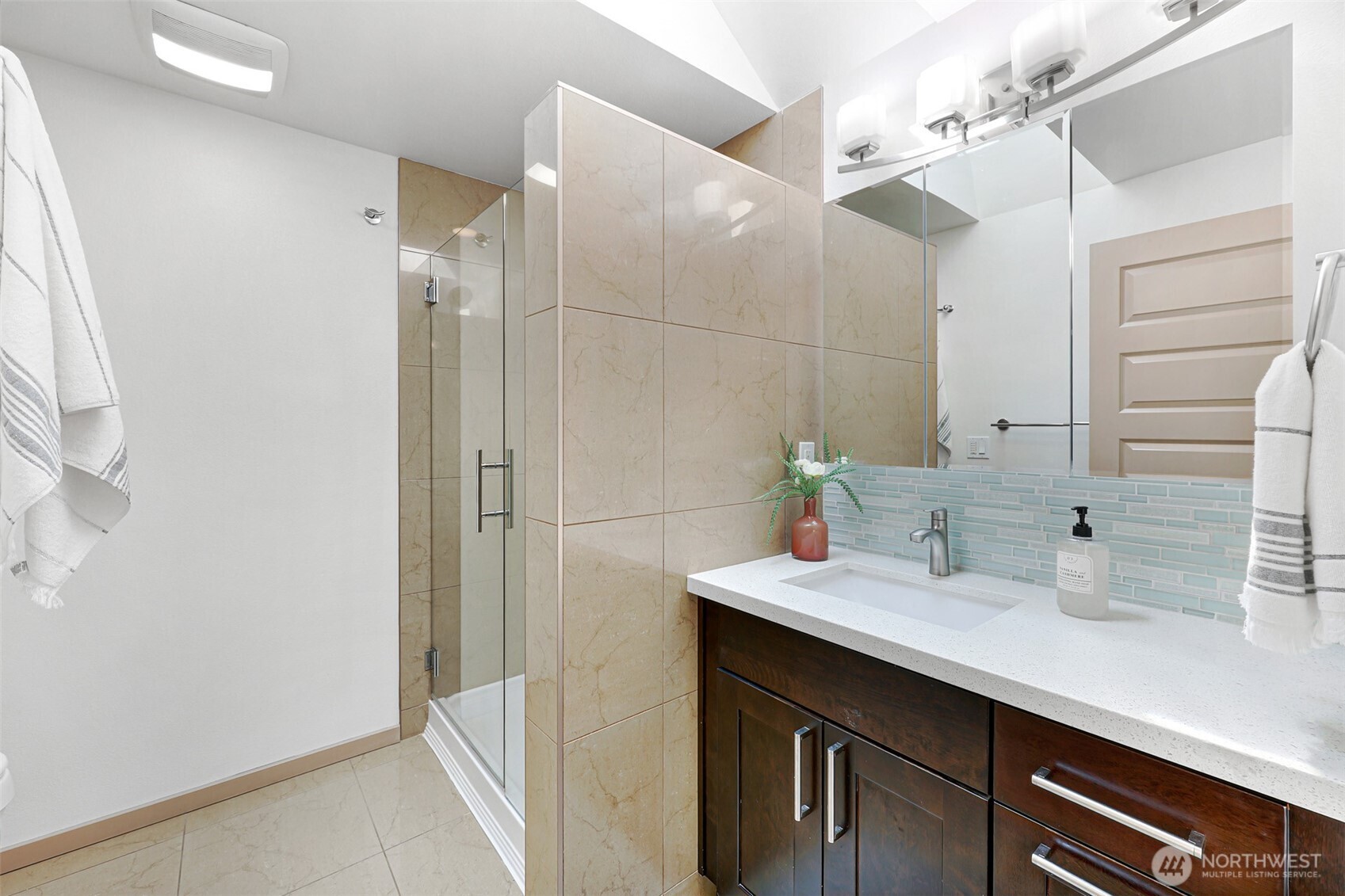 property viewer photo 19