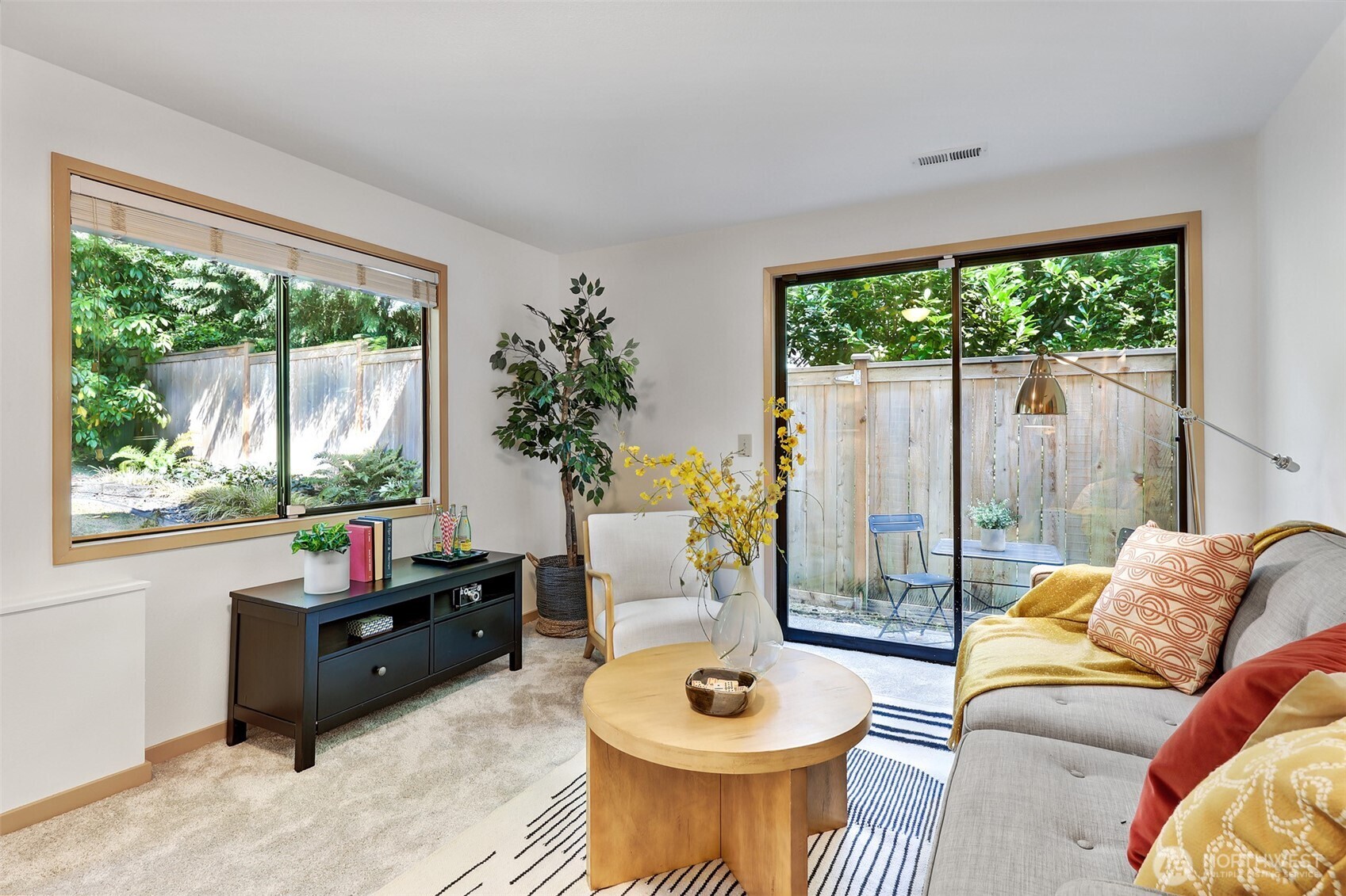 property viewer photo 24