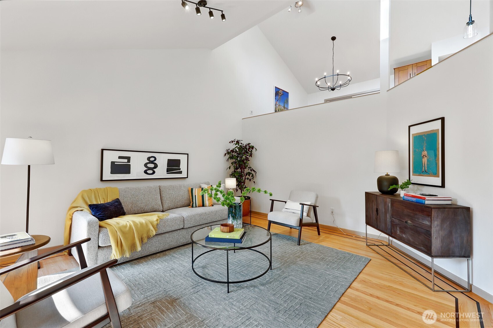 property viewer photo 3