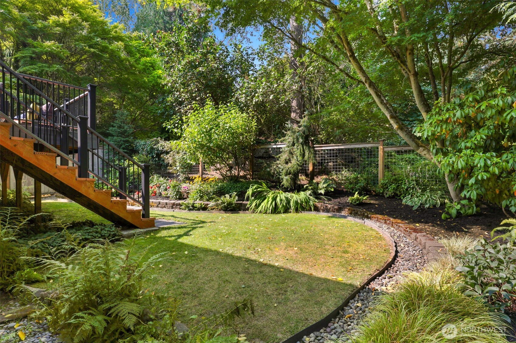 property viewer photo 33