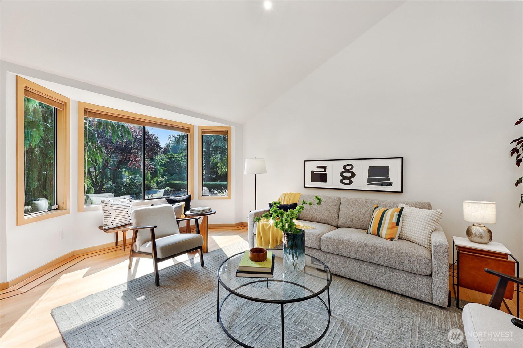 property viewer photo 4