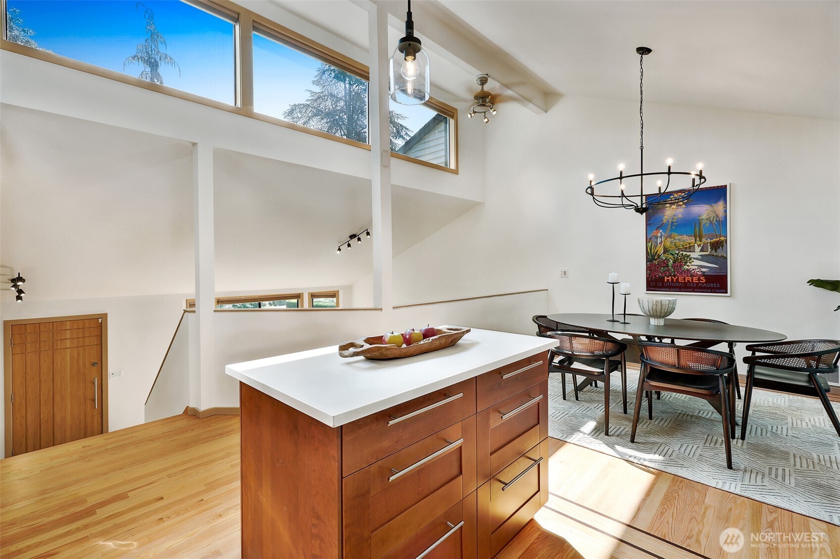 property viewer photo 7