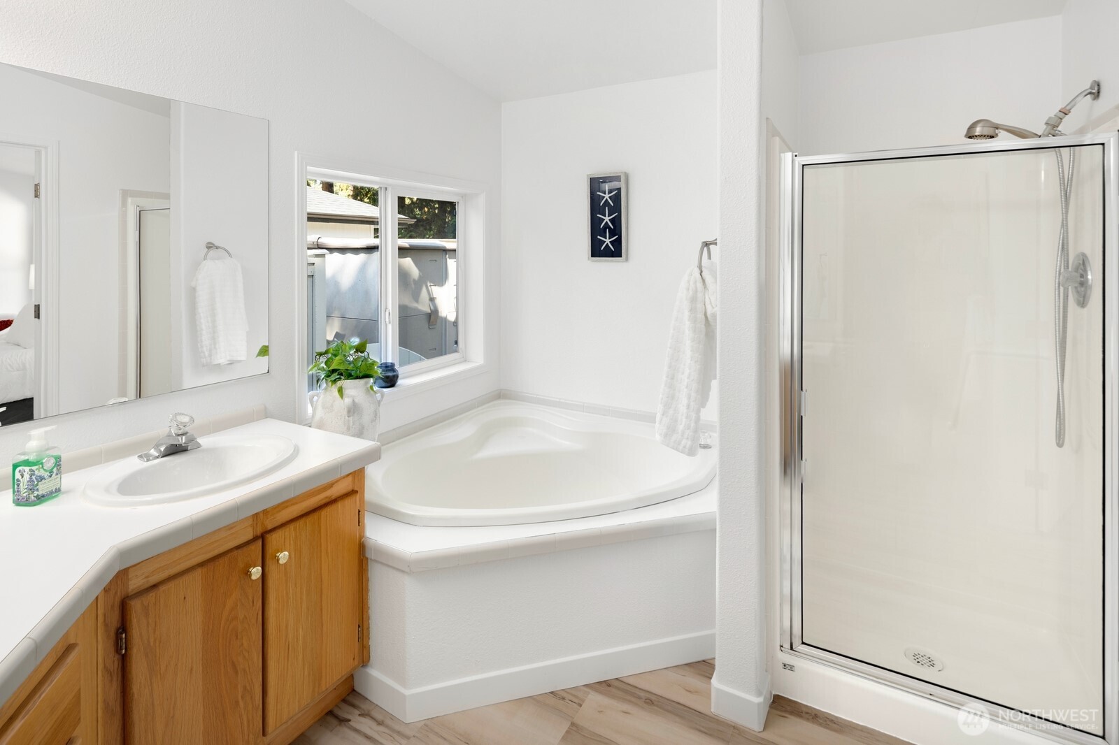 property viewer photo 17