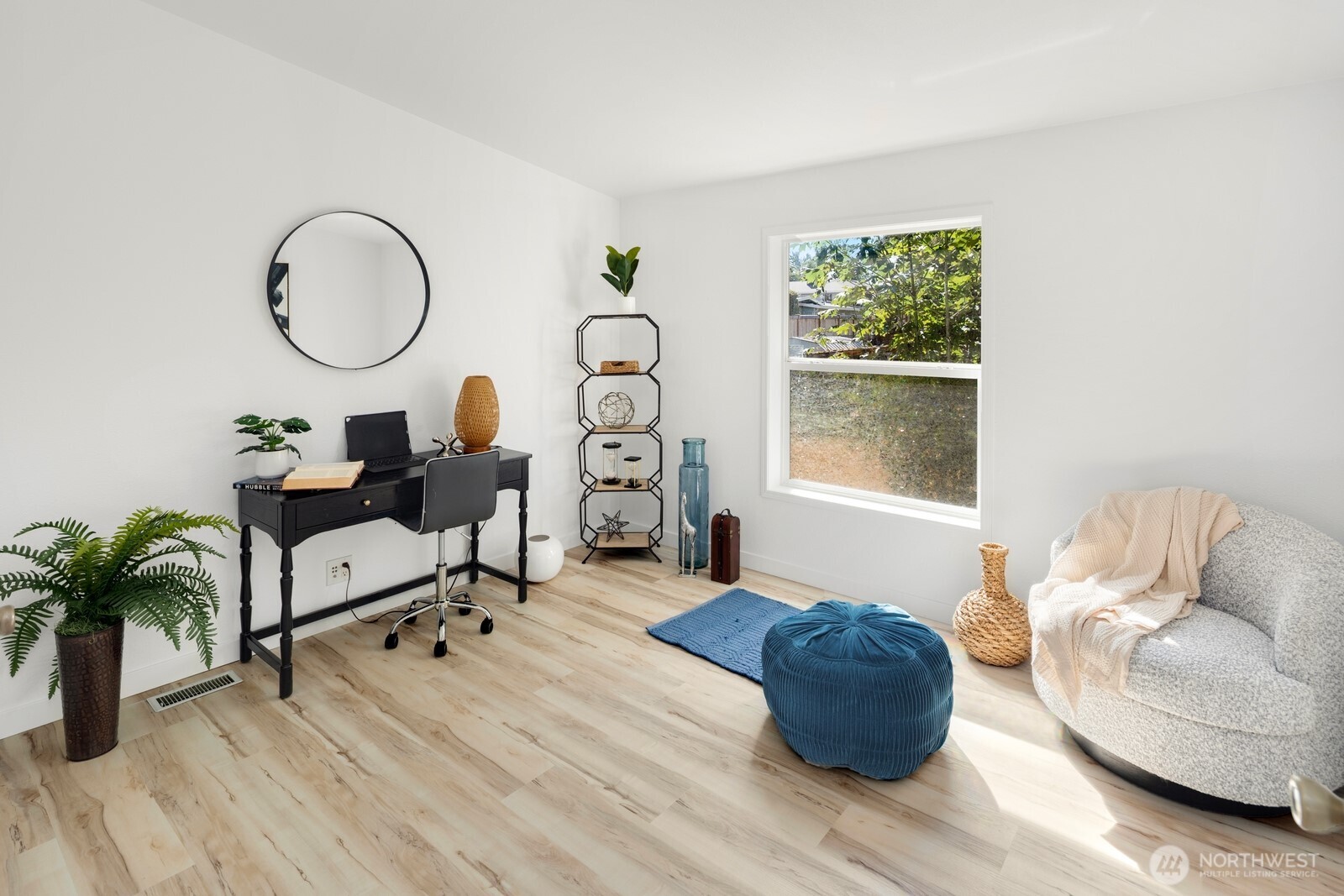 property viewer photo 18