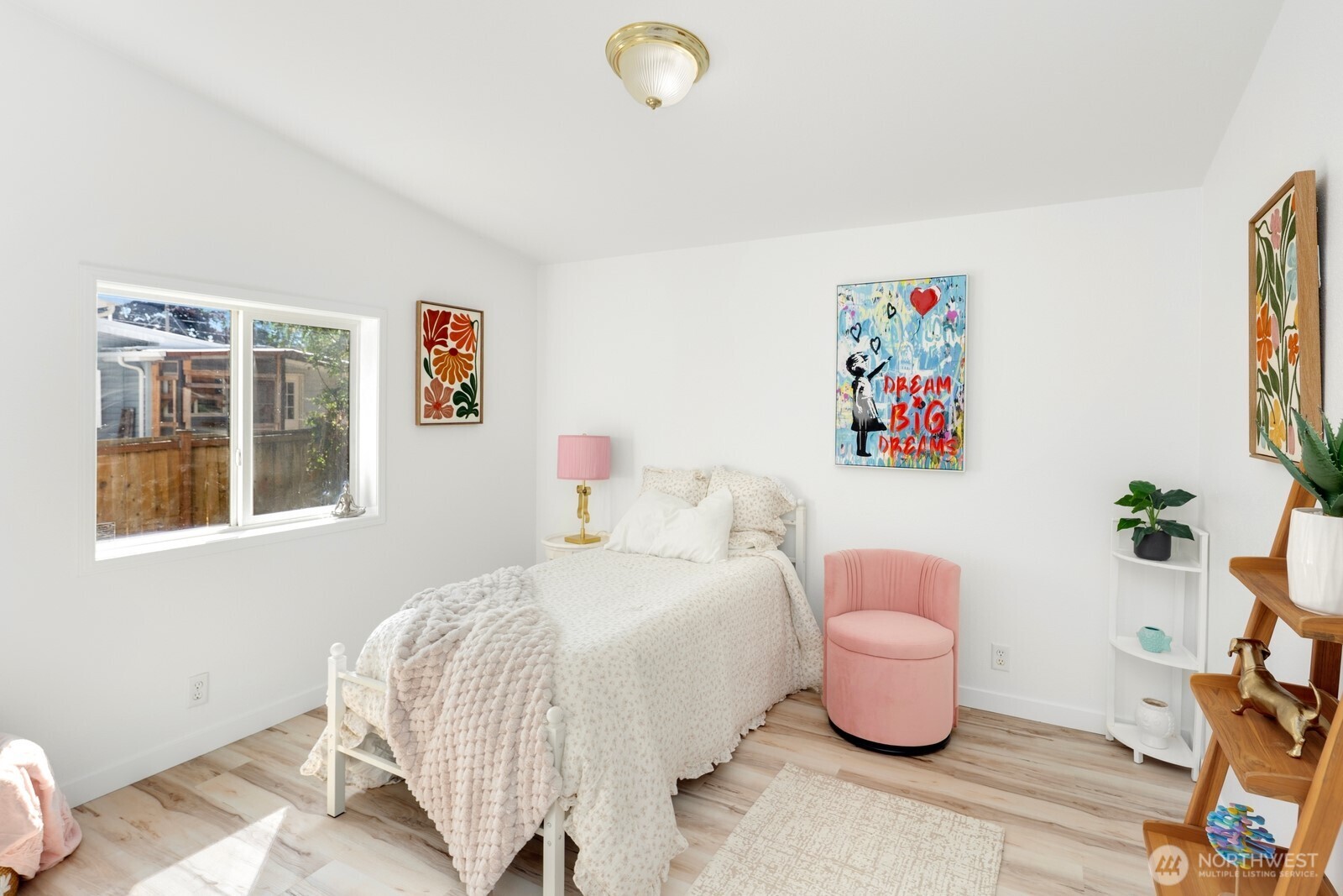 property viewer photo 19