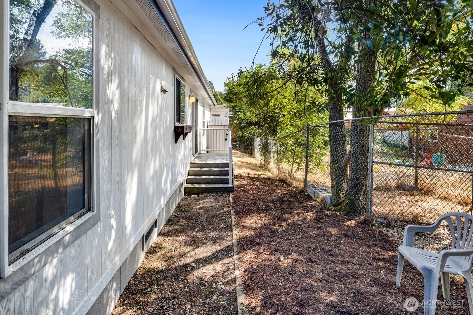 property viewer photo 23