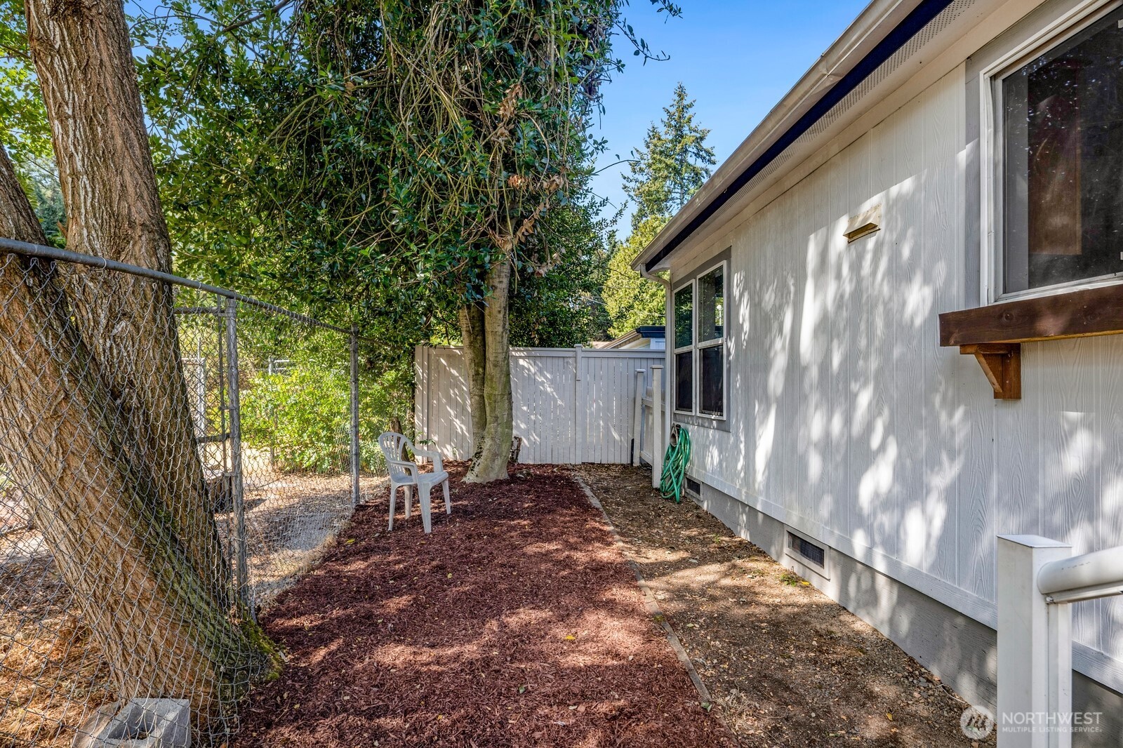 property viewer photo 24