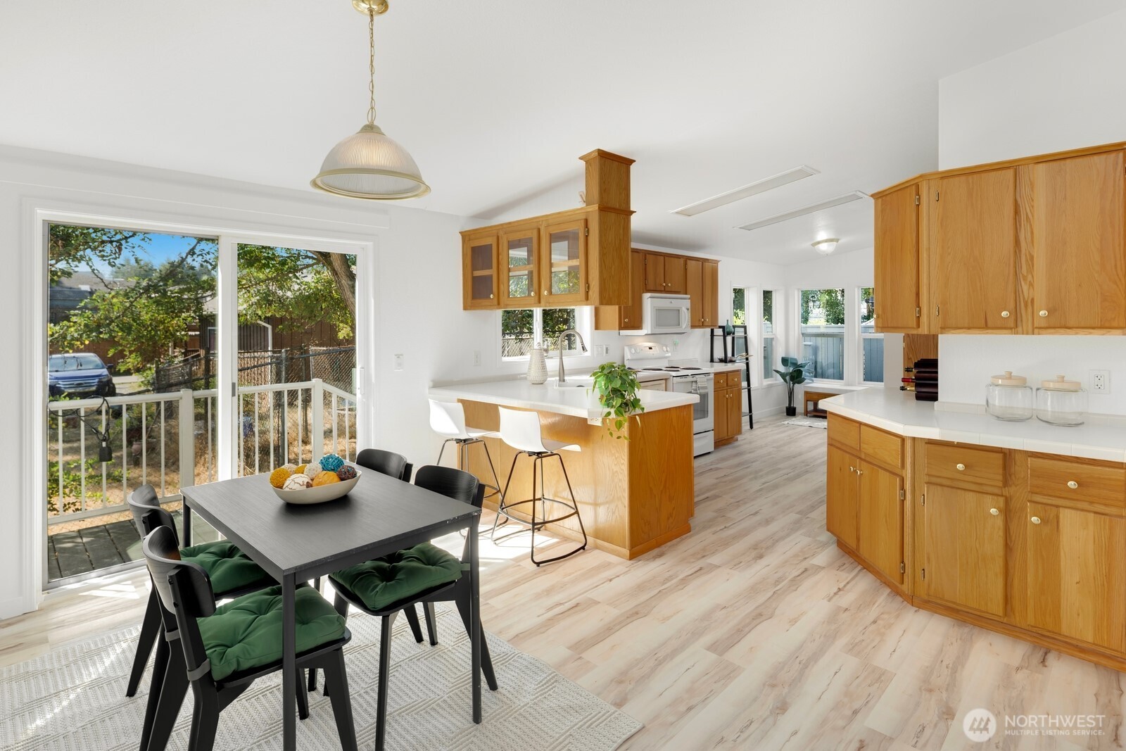 property viewer photo 9