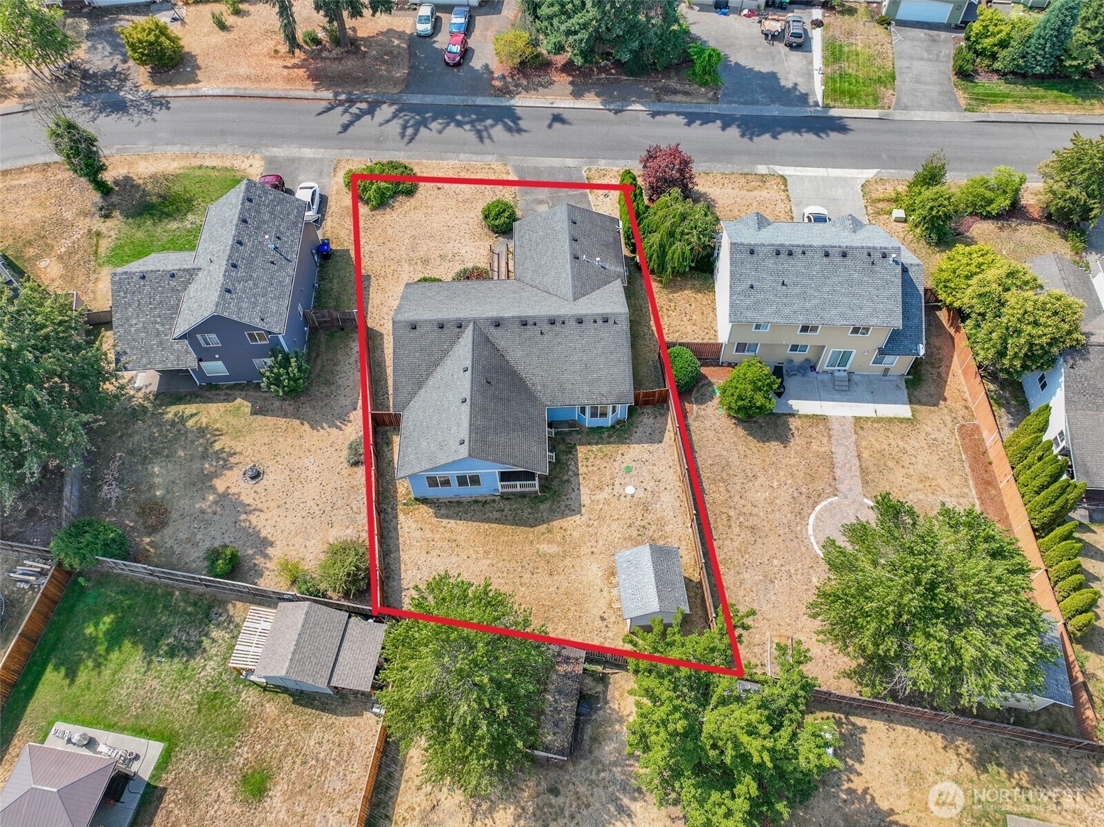 main property photo 33