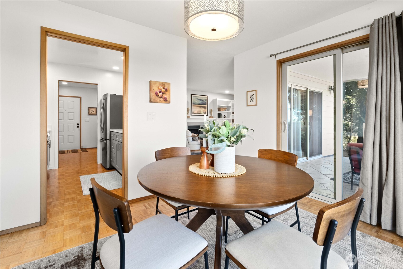 property viewer photo 10
