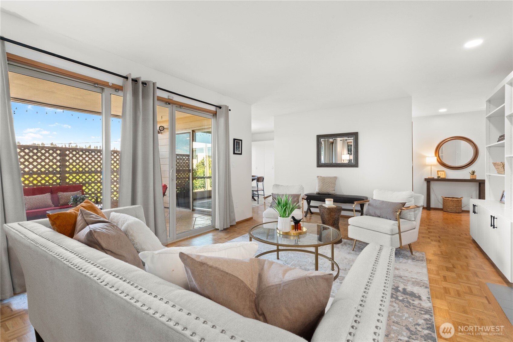 property viewer photo 13