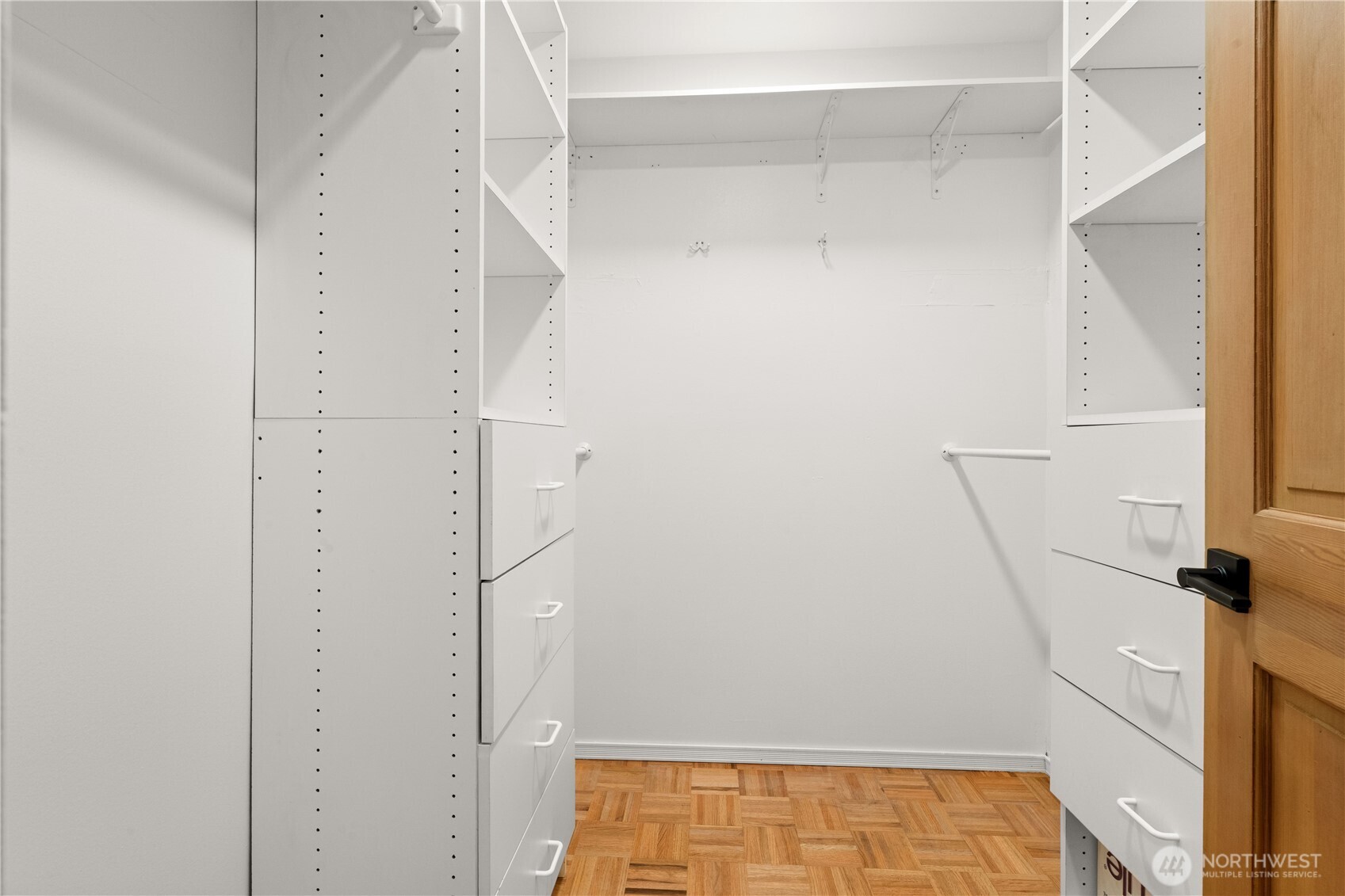 property viewer photo 19