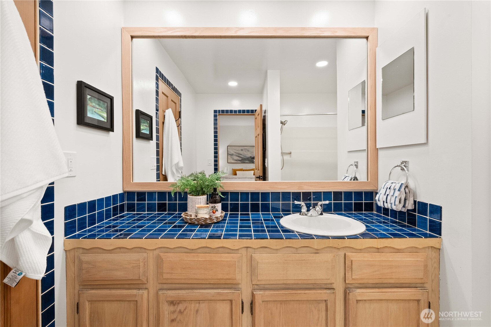 property viewer photo 21