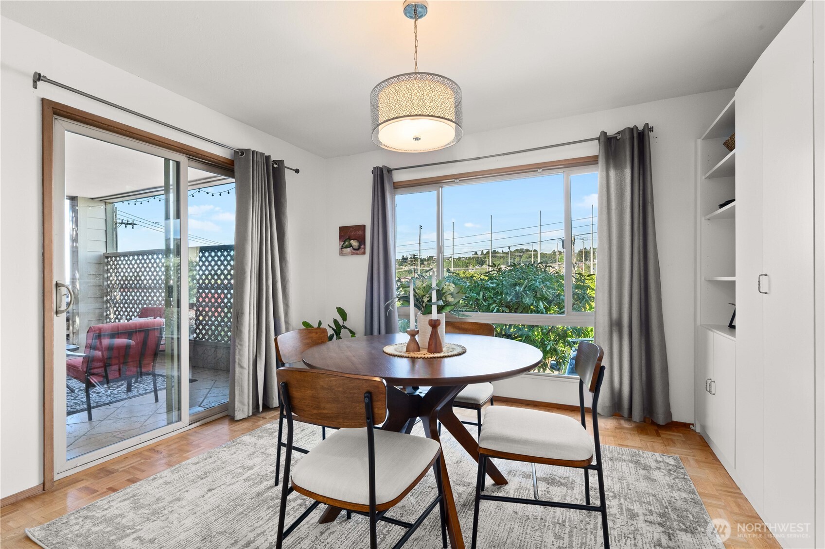 property viewer photo 9
