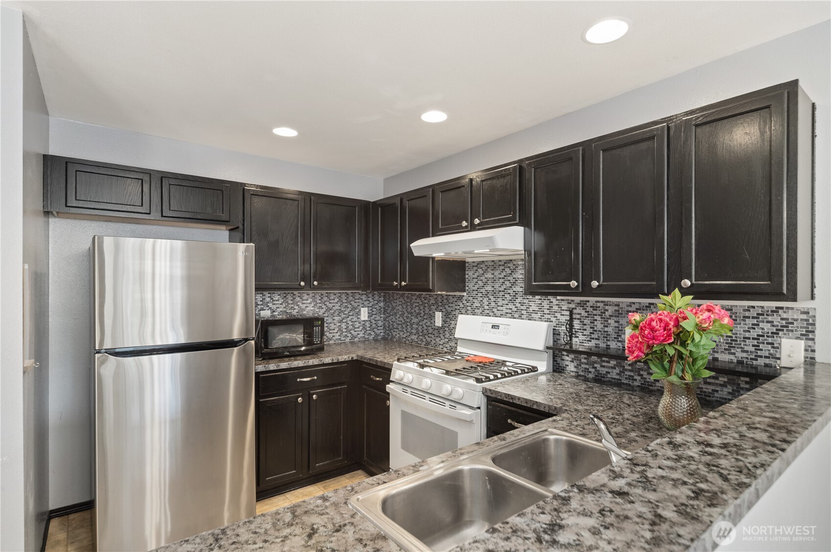 property viewer photo 10