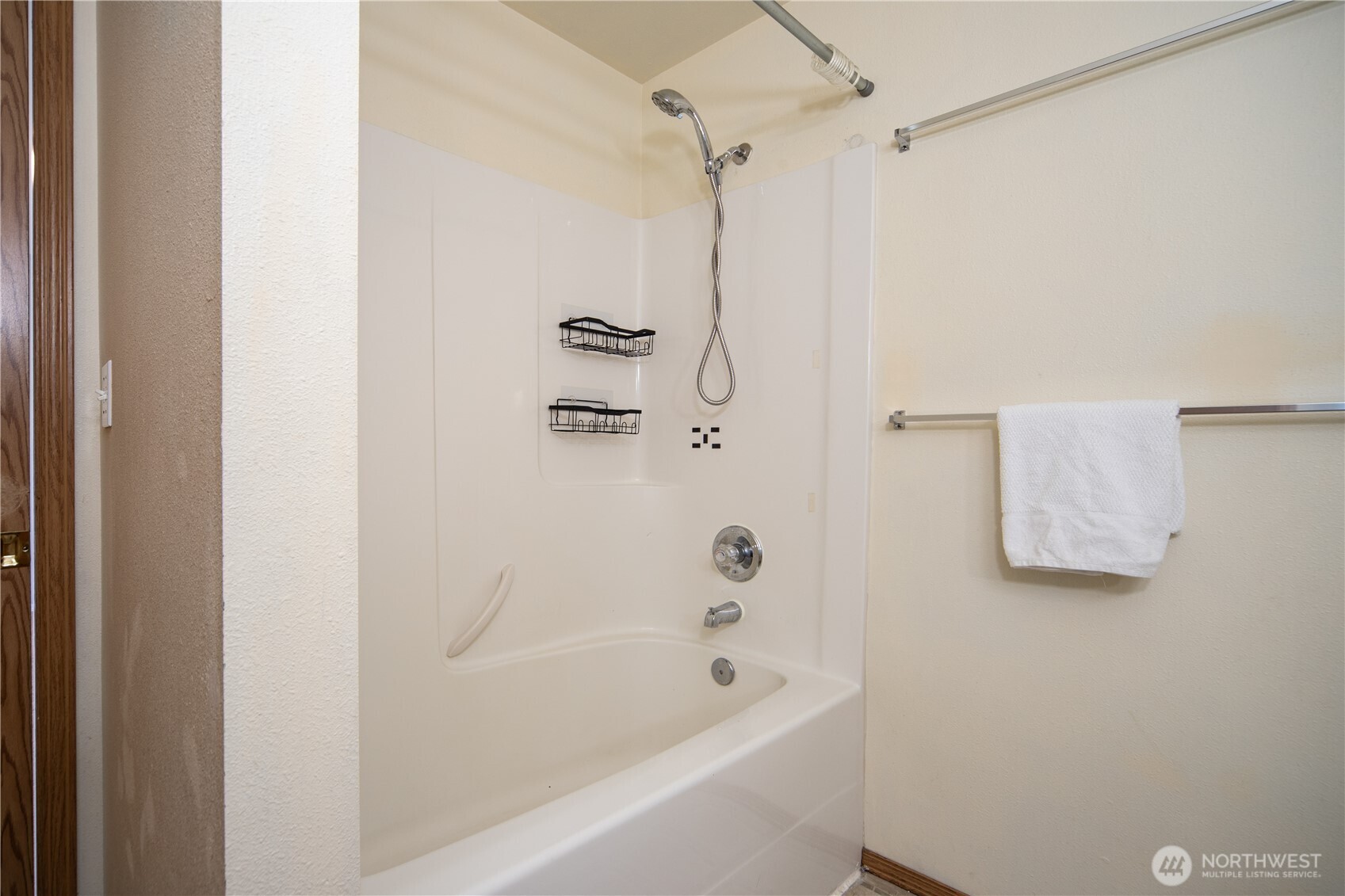 property viewer photo 18