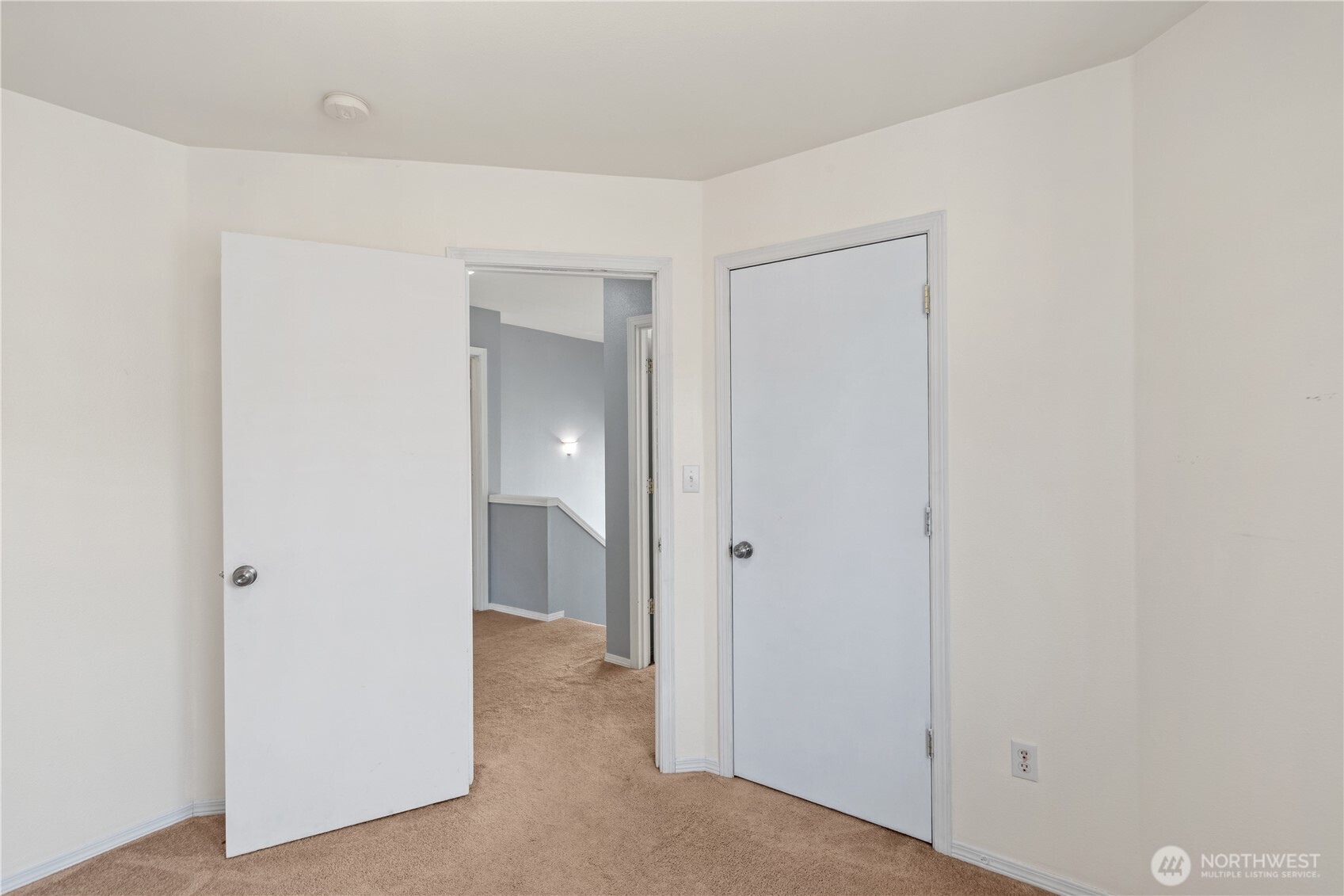 property viewer photo 22