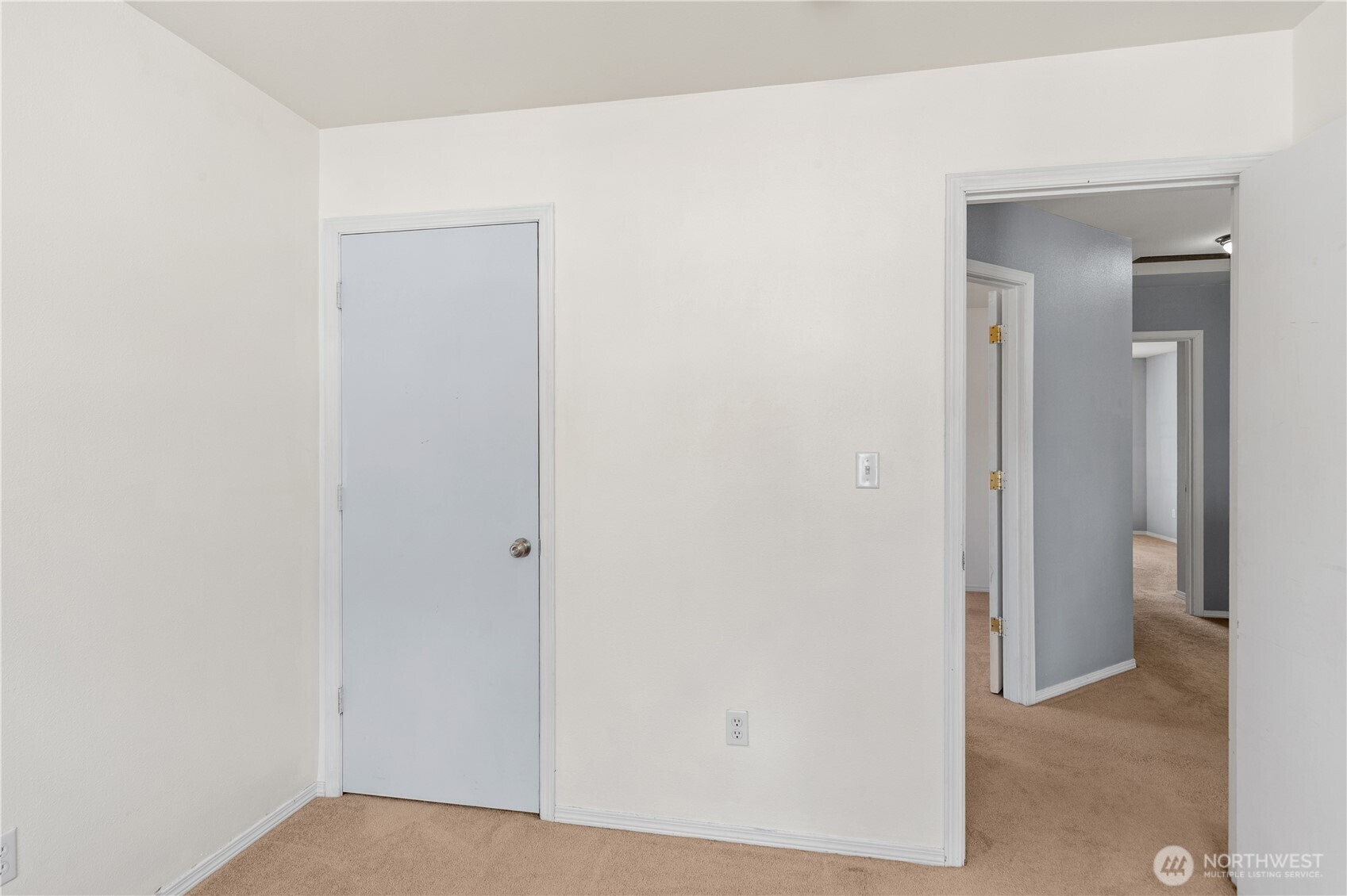 property viewer photo 25