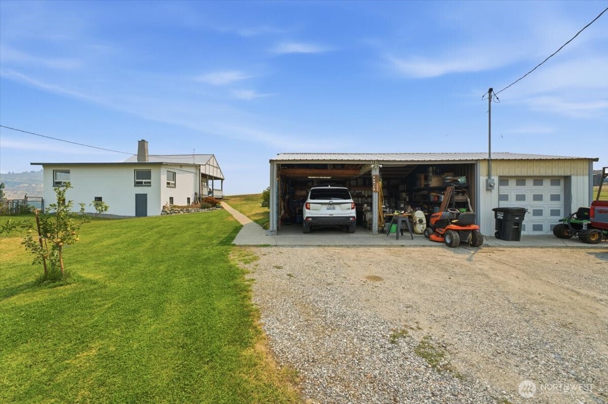 main property photo 22