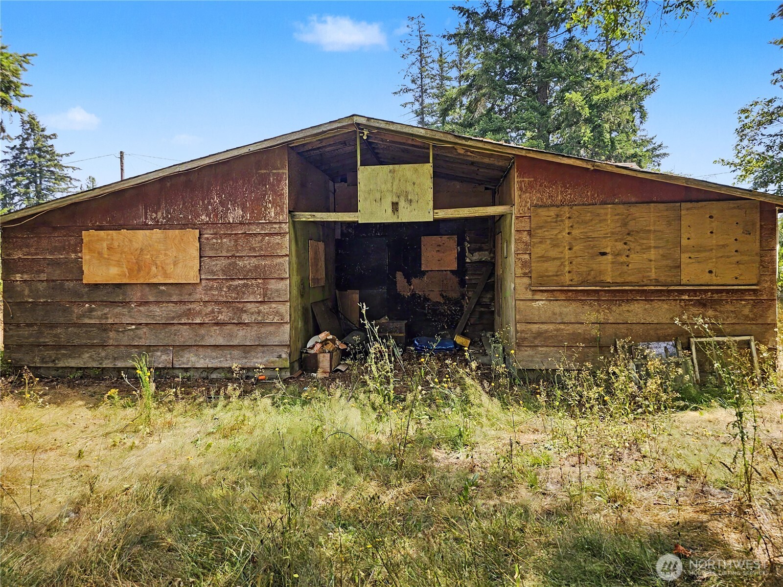 main property photo 9