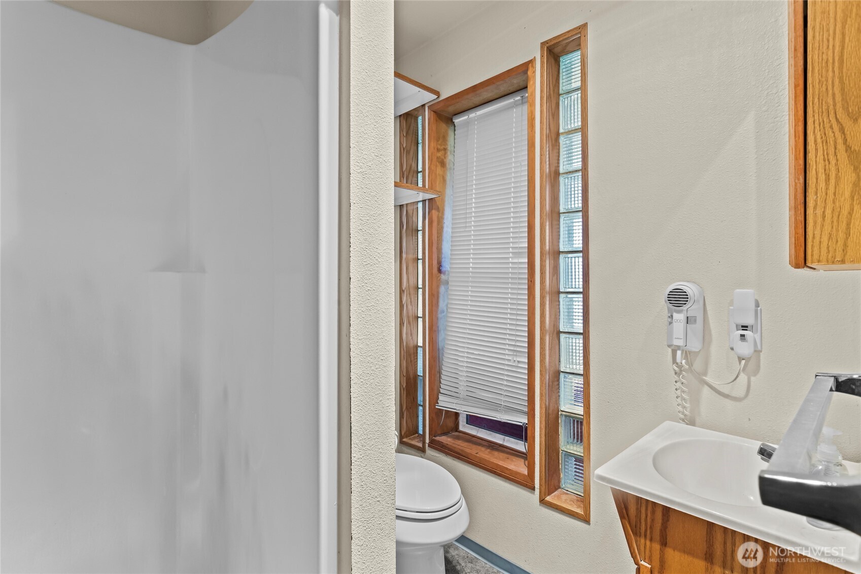 property viewer photo 18