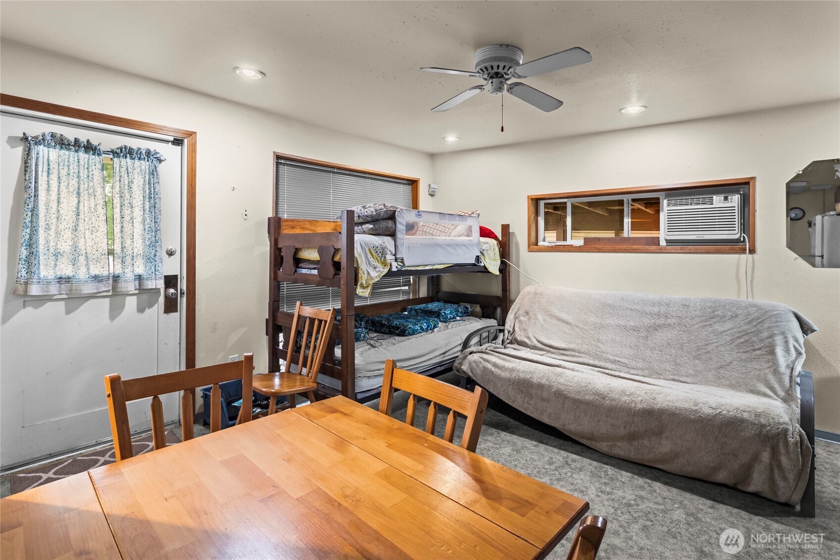 property viewer photo 22