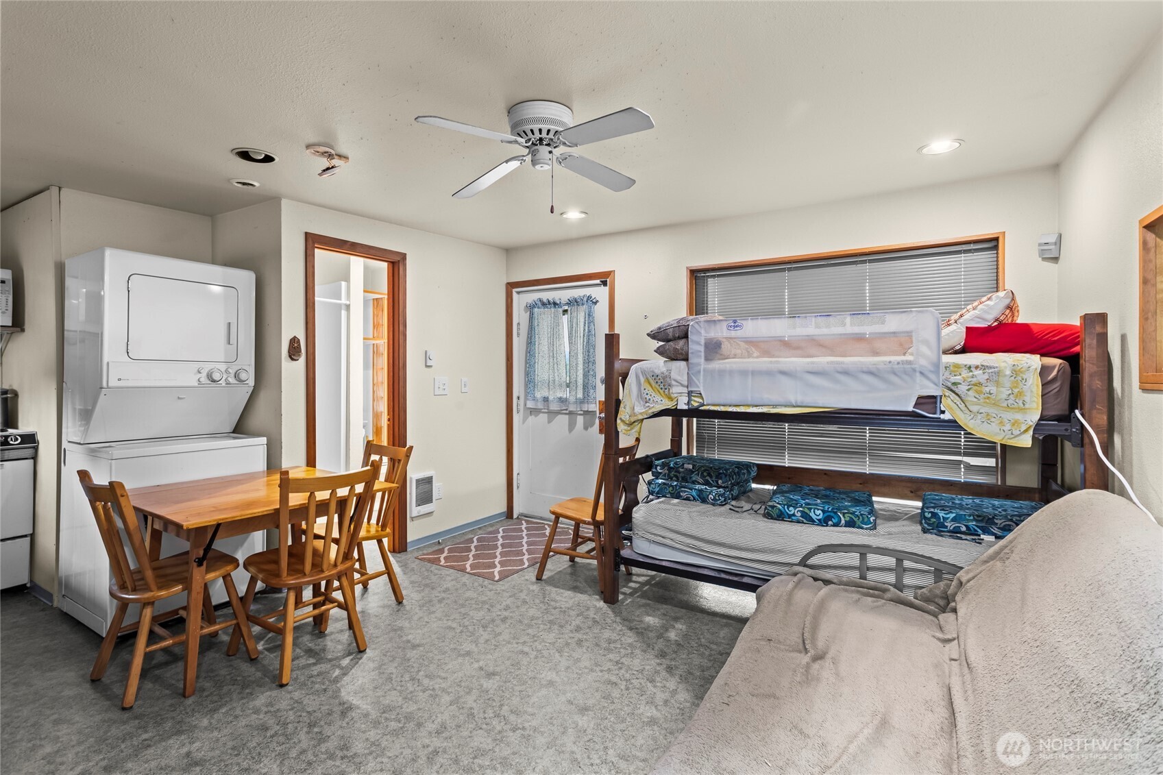 property viewer photo 23
