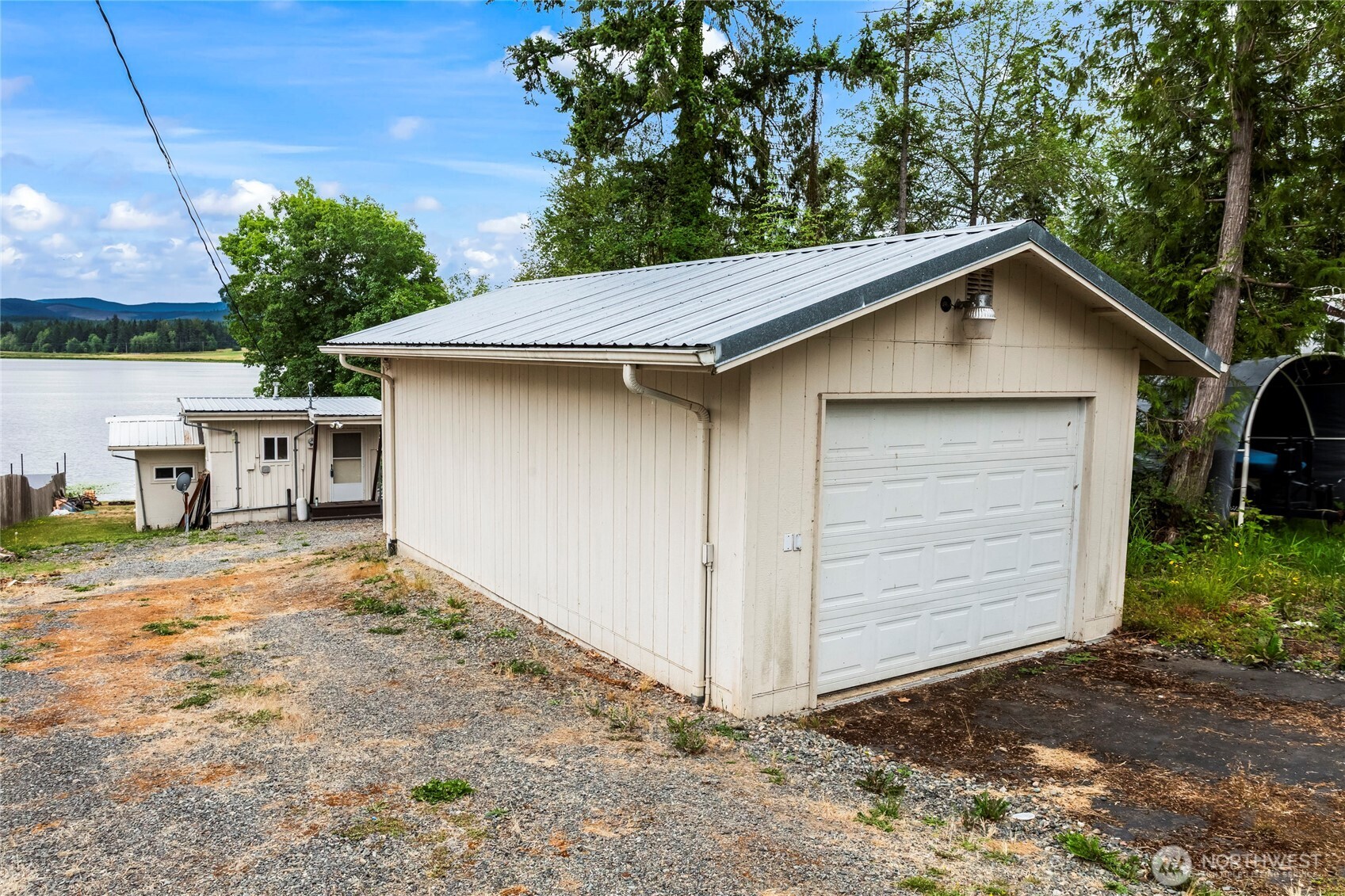 property viewer photo 6