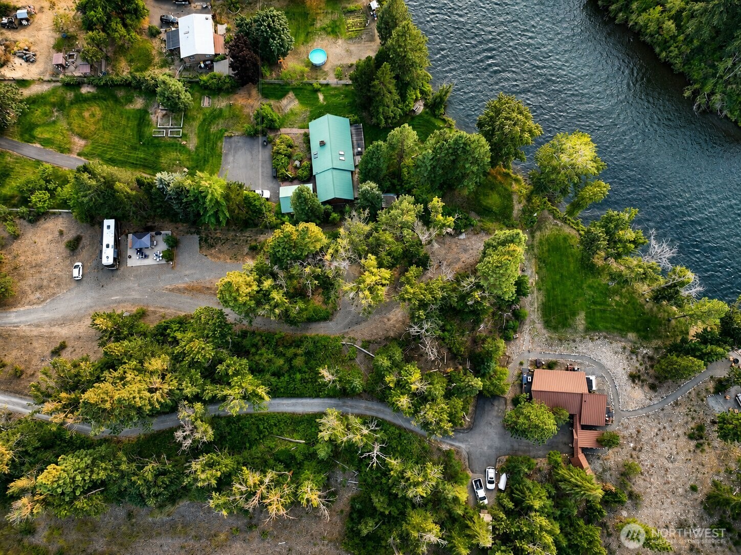 main property photo 21