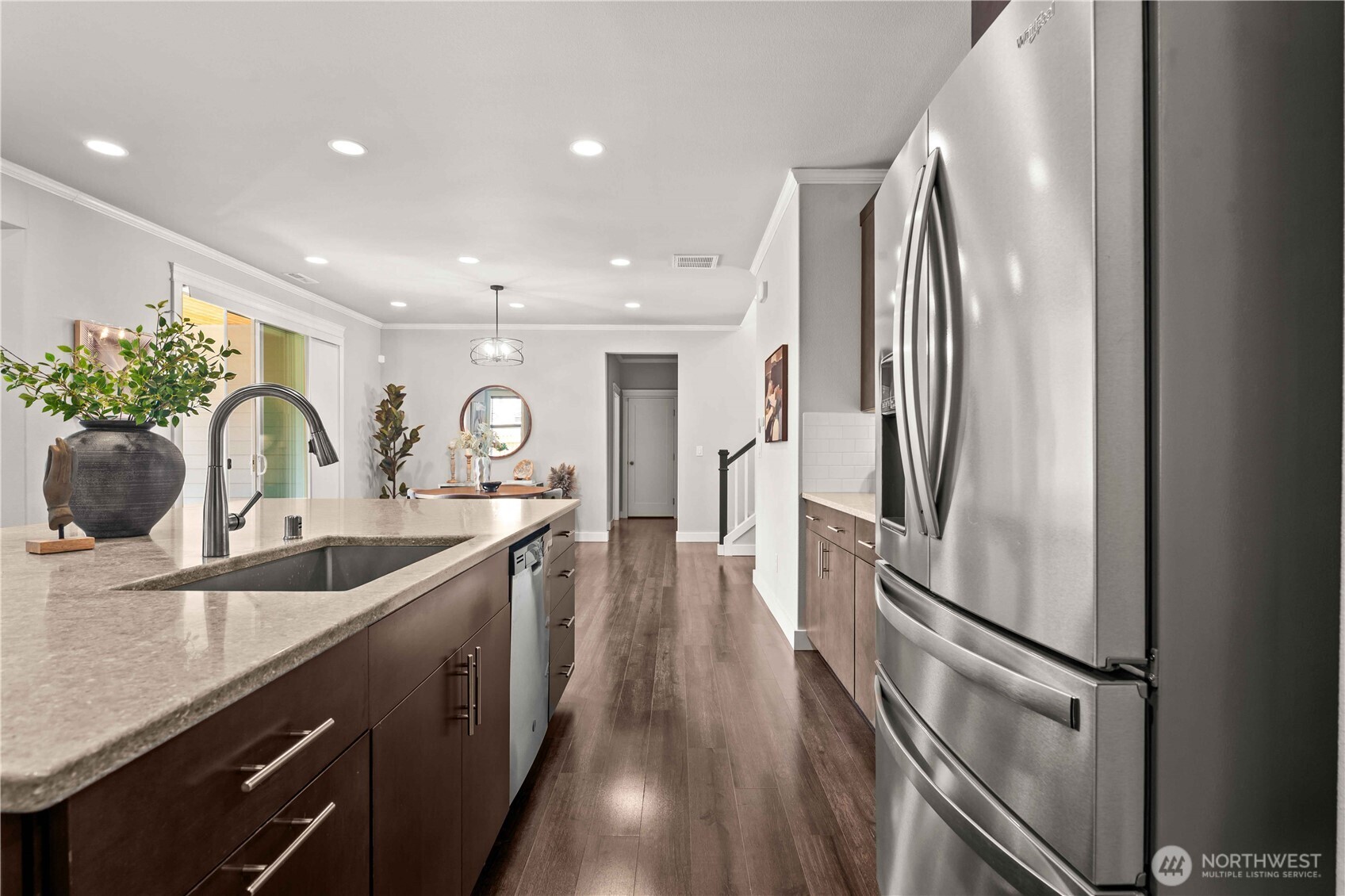 property viewer photo 12