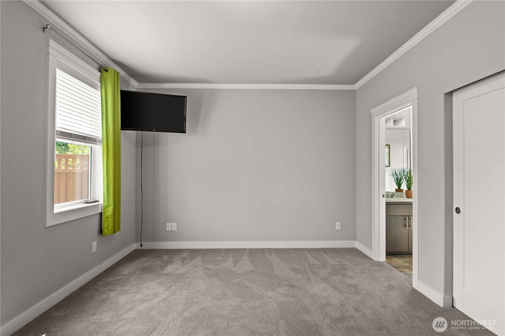property viewer photo 18