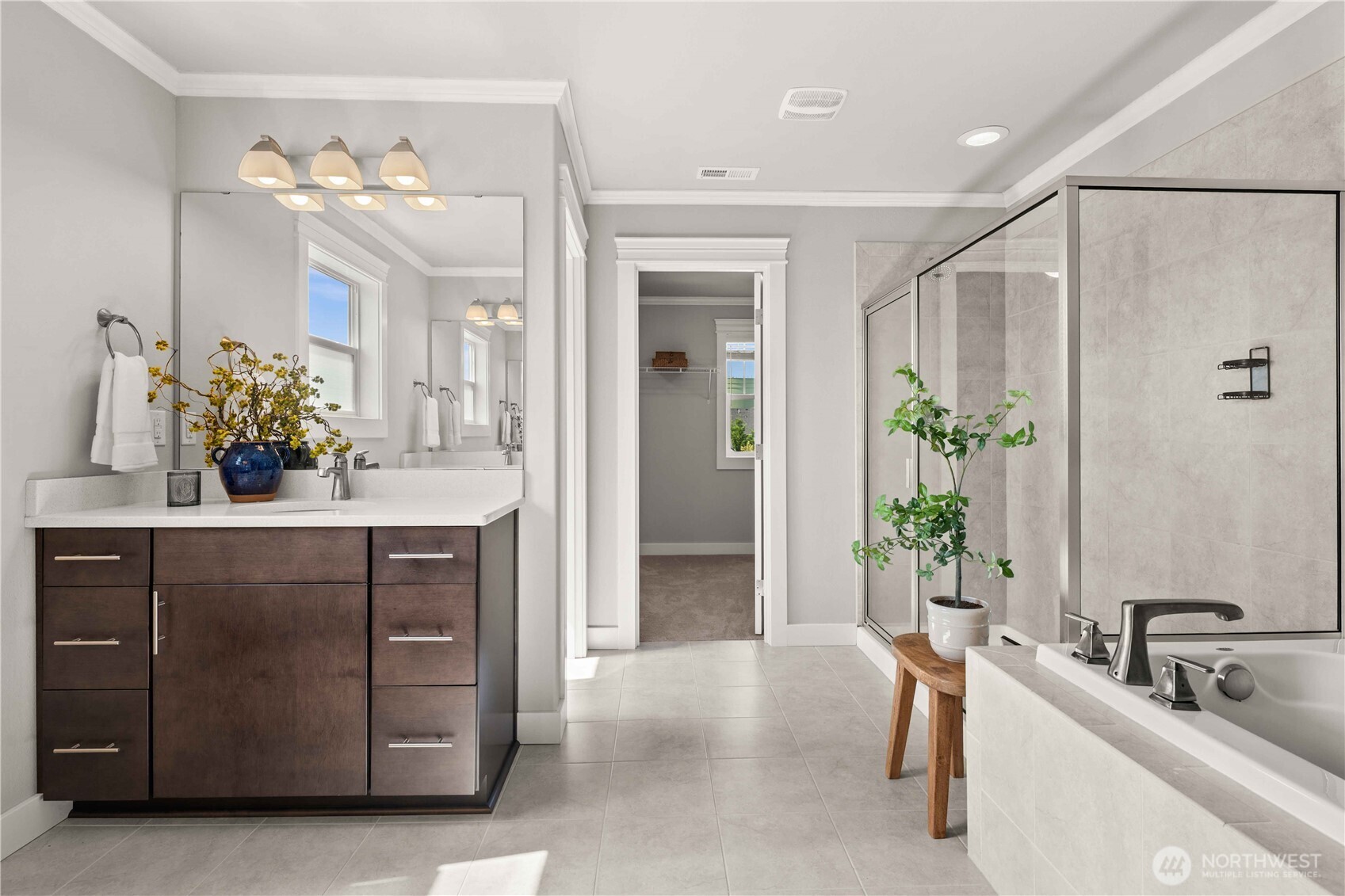 property viewer photo 25