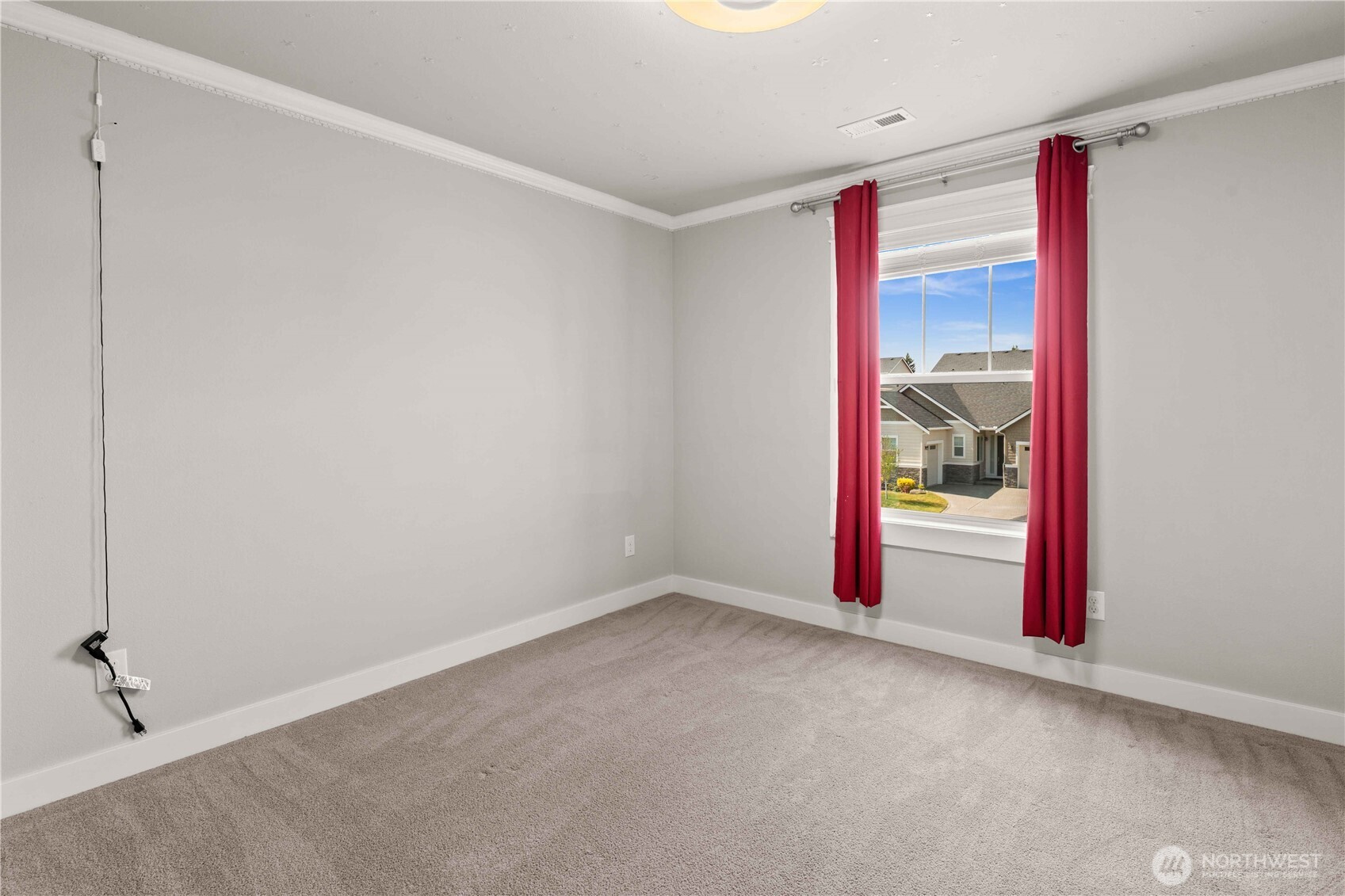property viewer photo 35