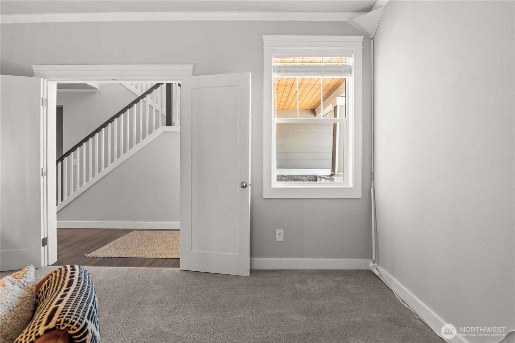 property viewer photo 4