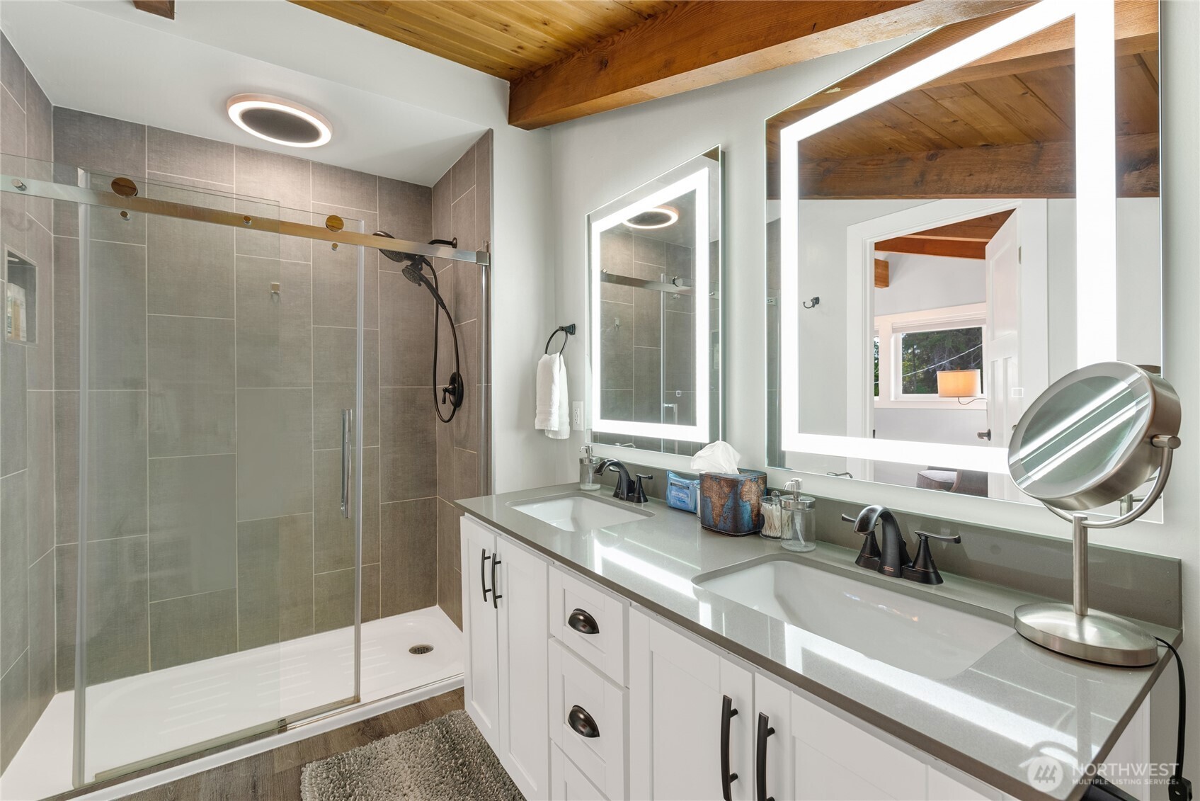property viewer photo 14