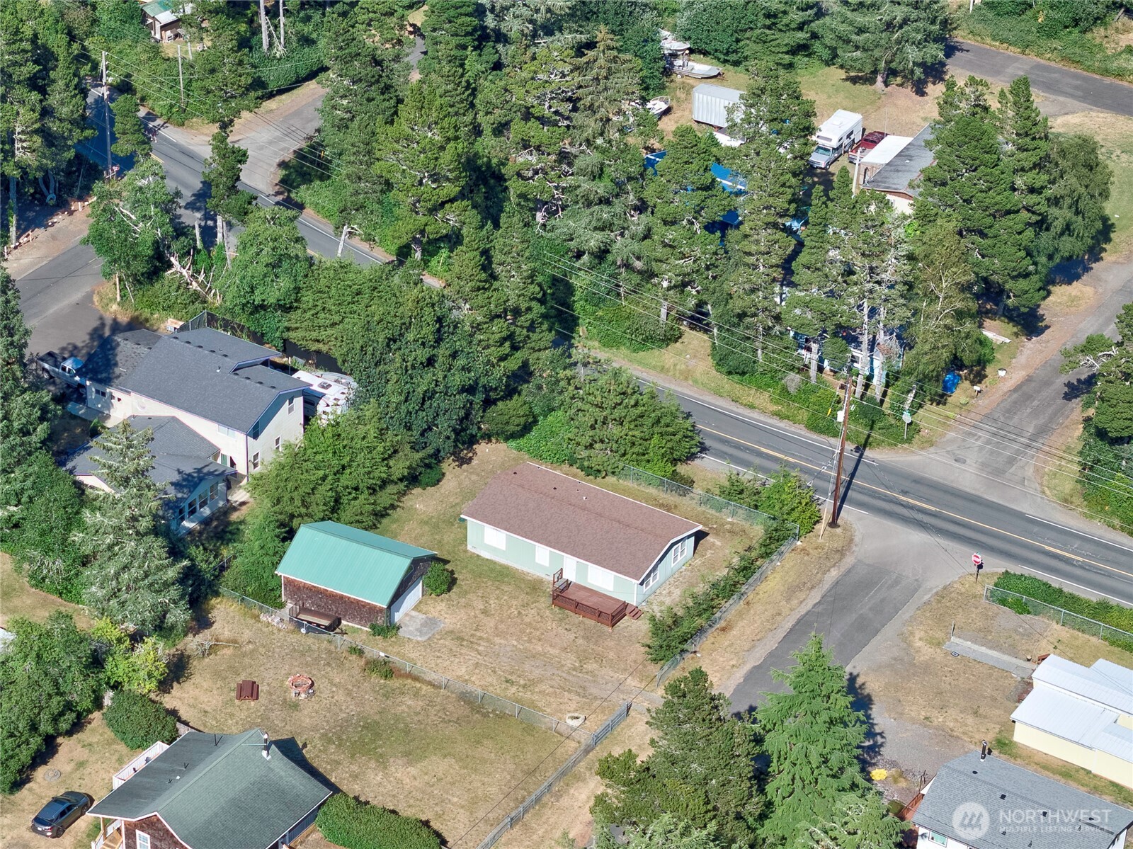main property photo 31