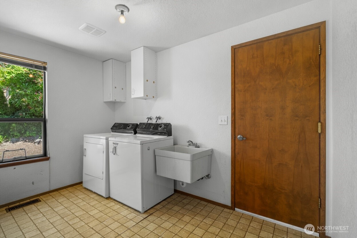 property viewer photo 18