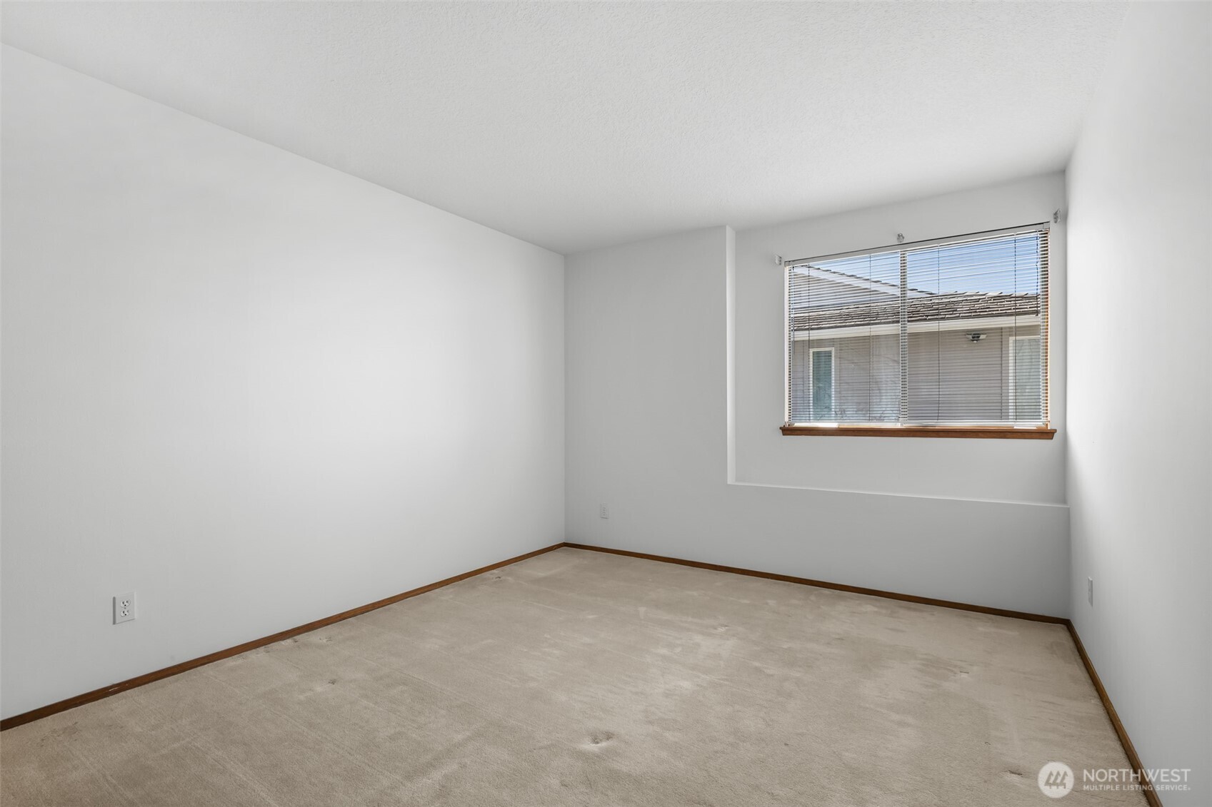 property viewer photo 26