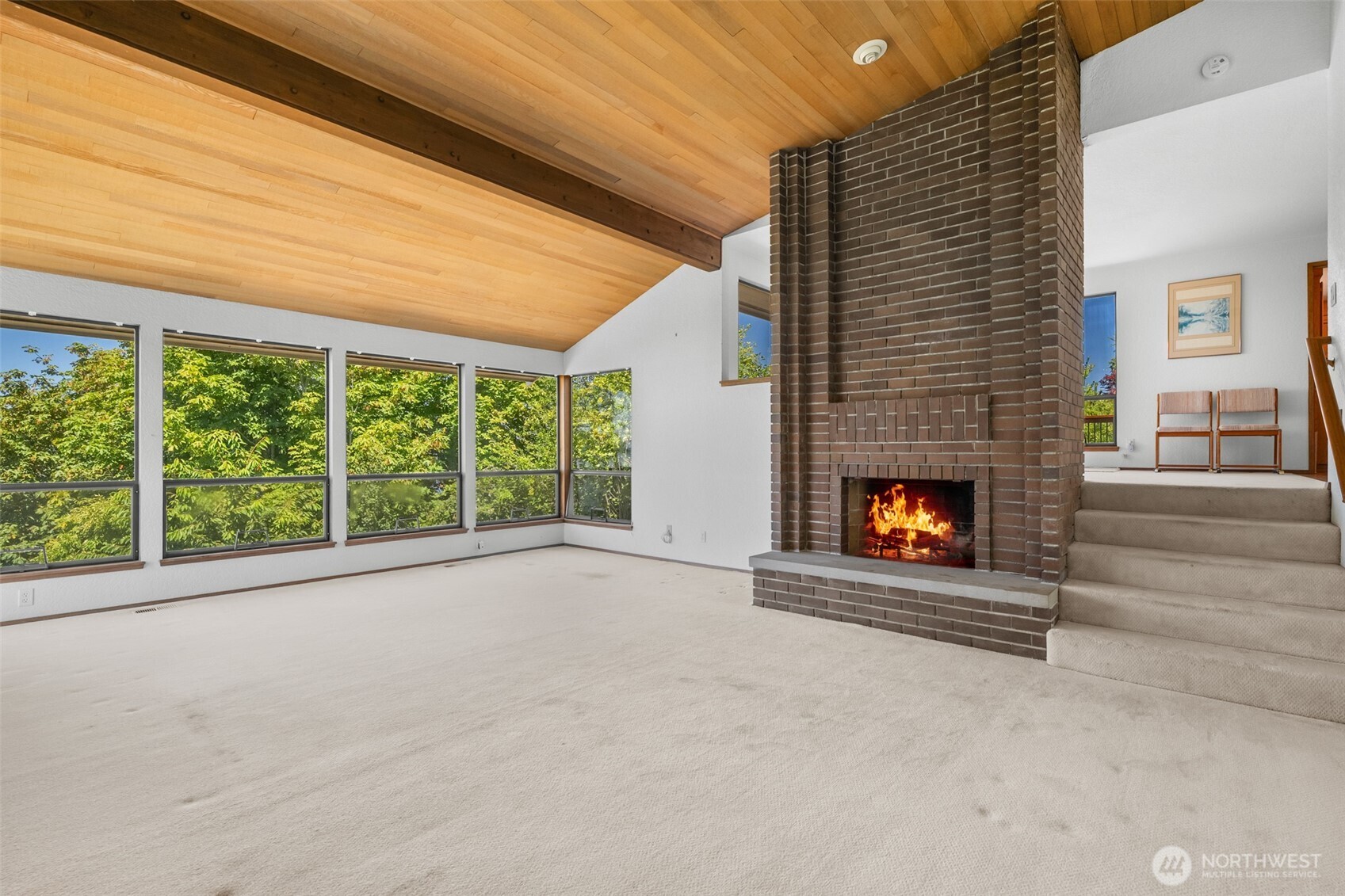 property viewer photo 5