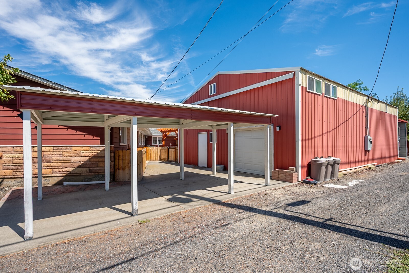 main property photo 7