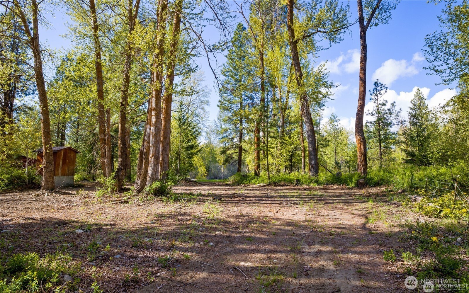 main property photo 37